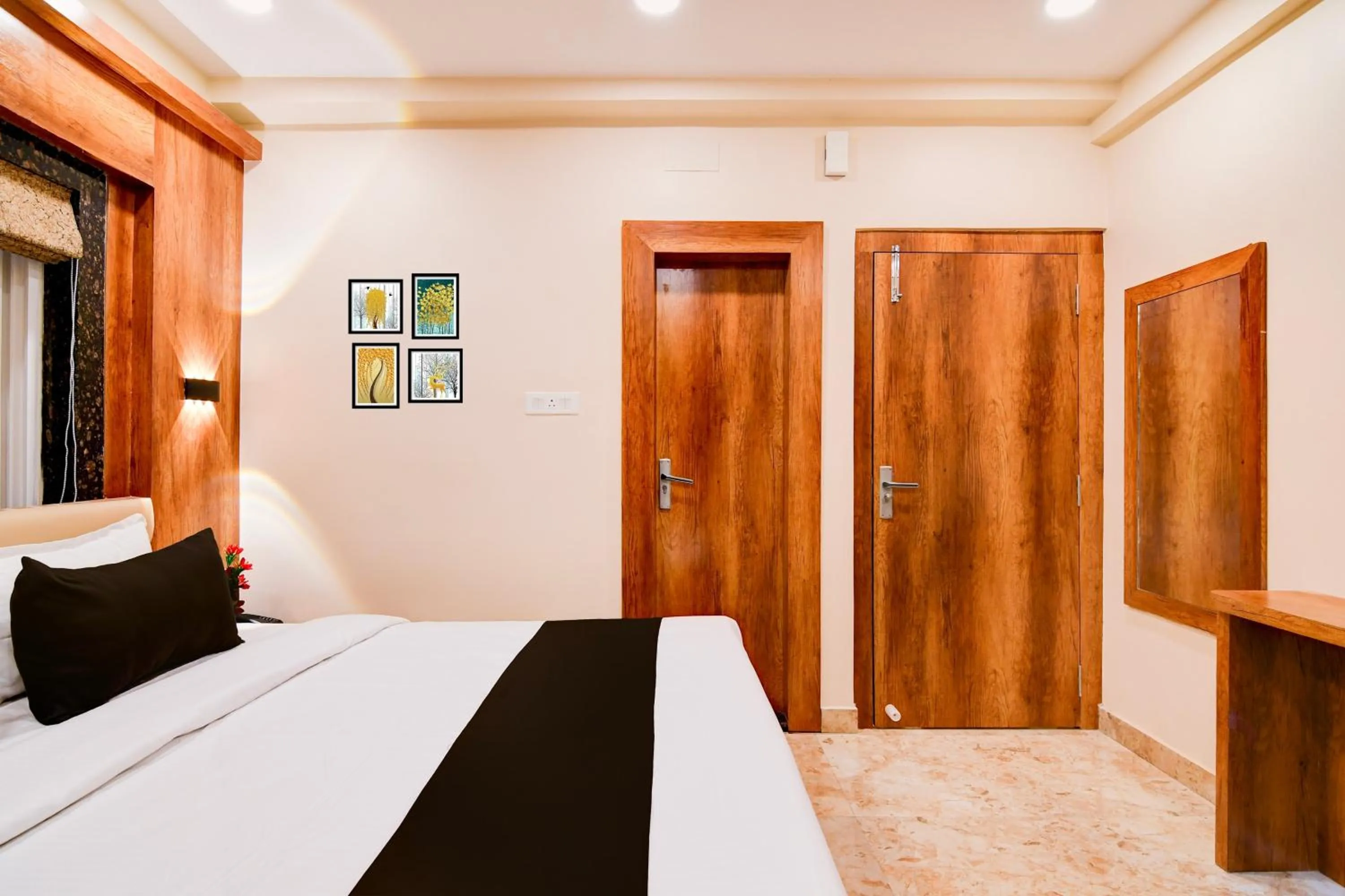 Bedroom in Hotel O Grand Inn