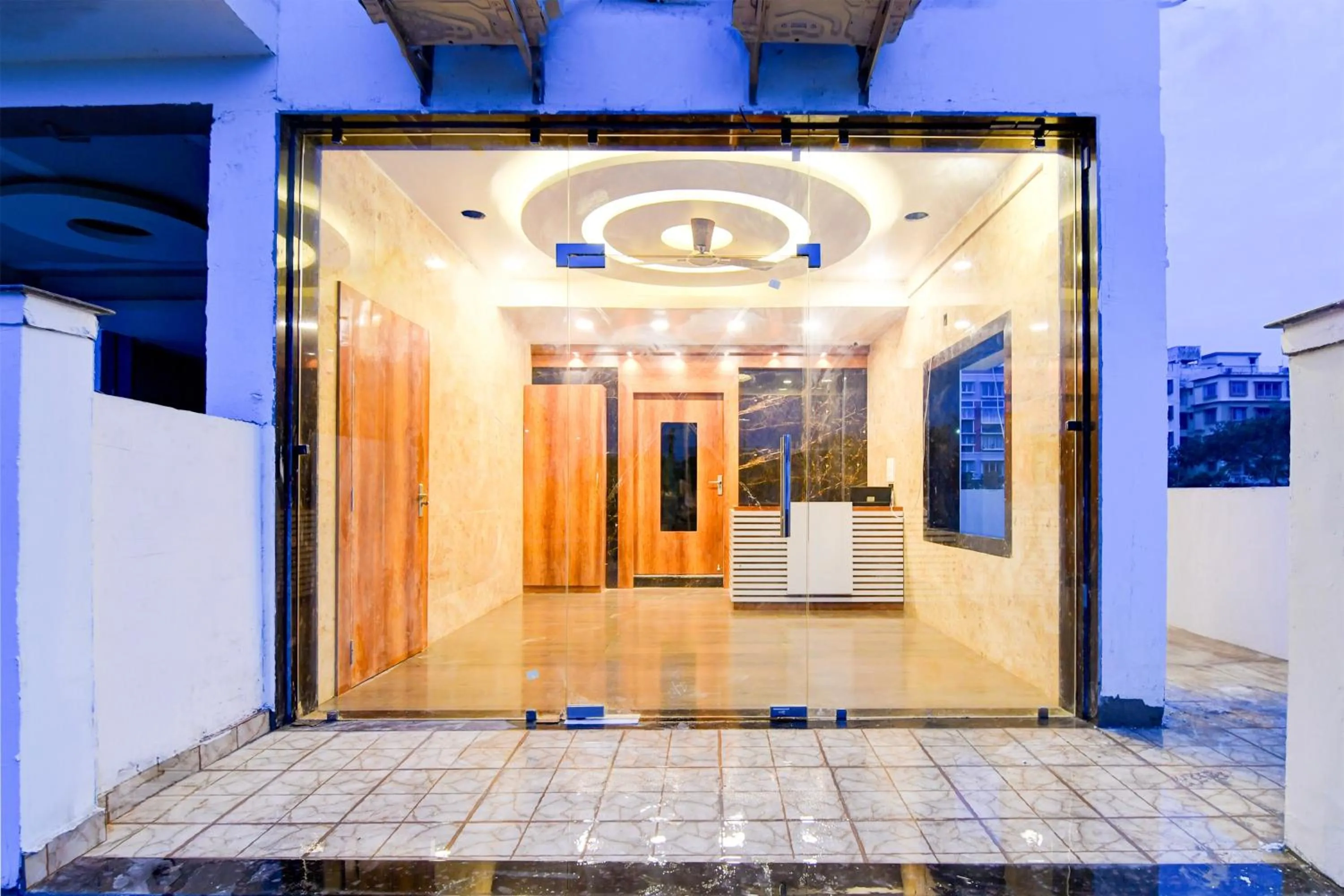 Facade/entrance in Hotel O Grand Inn