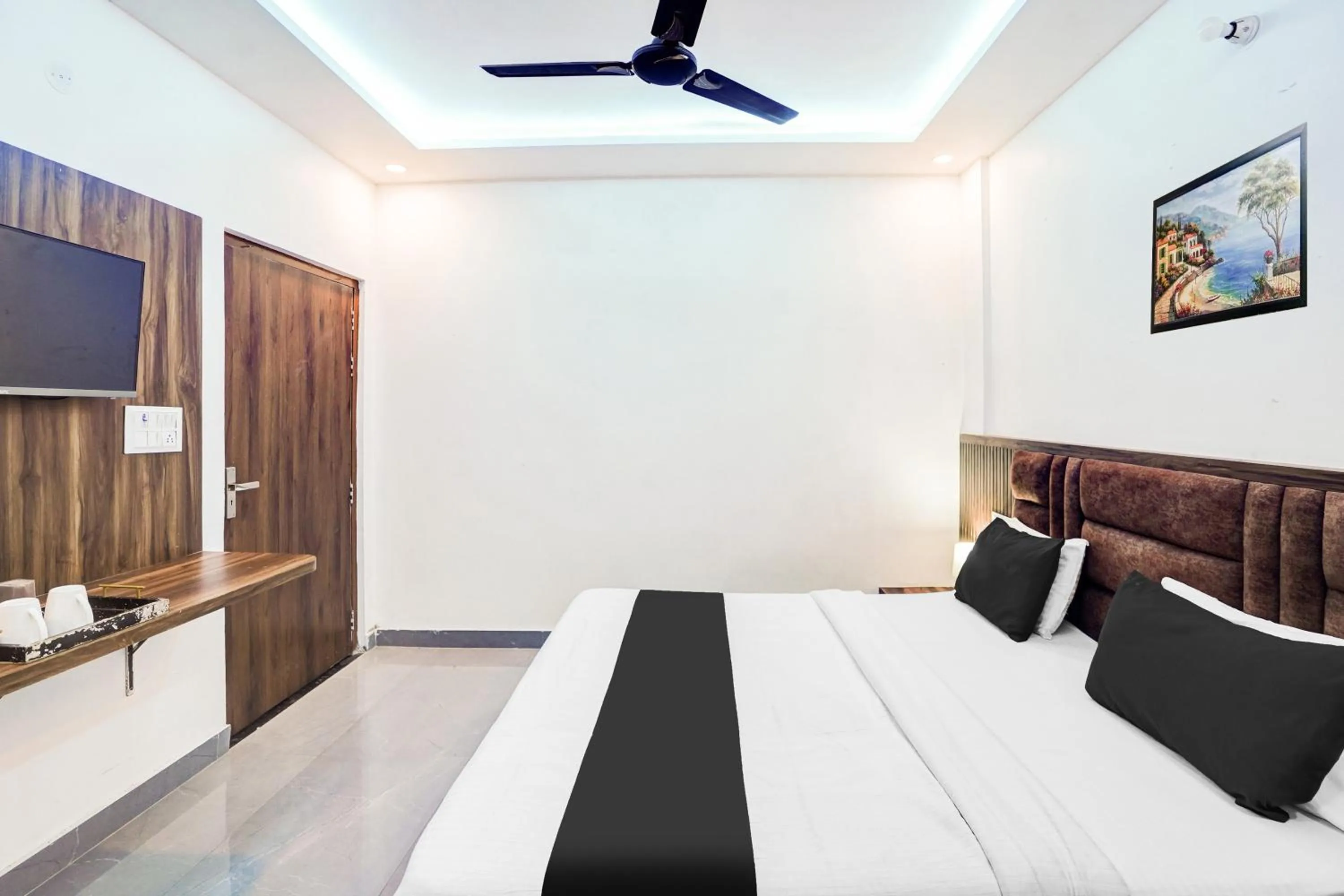 Bedroom, Bed in Hotel O Sunrakh Road Vrindavan Formerly Ganga Residency