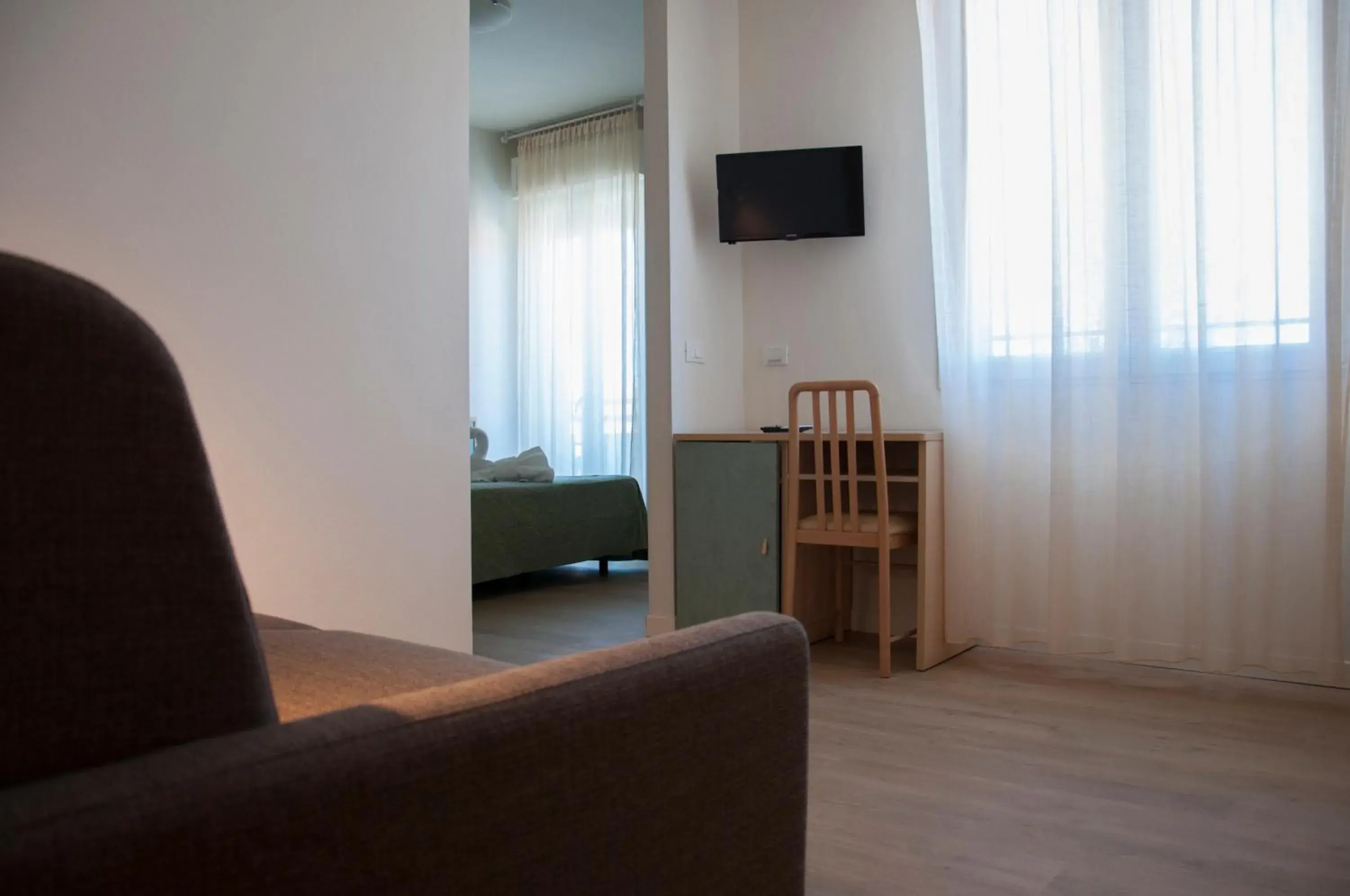 TV and multimedia, TV/Entertainment Center in Hotel Ondina e Milazzo