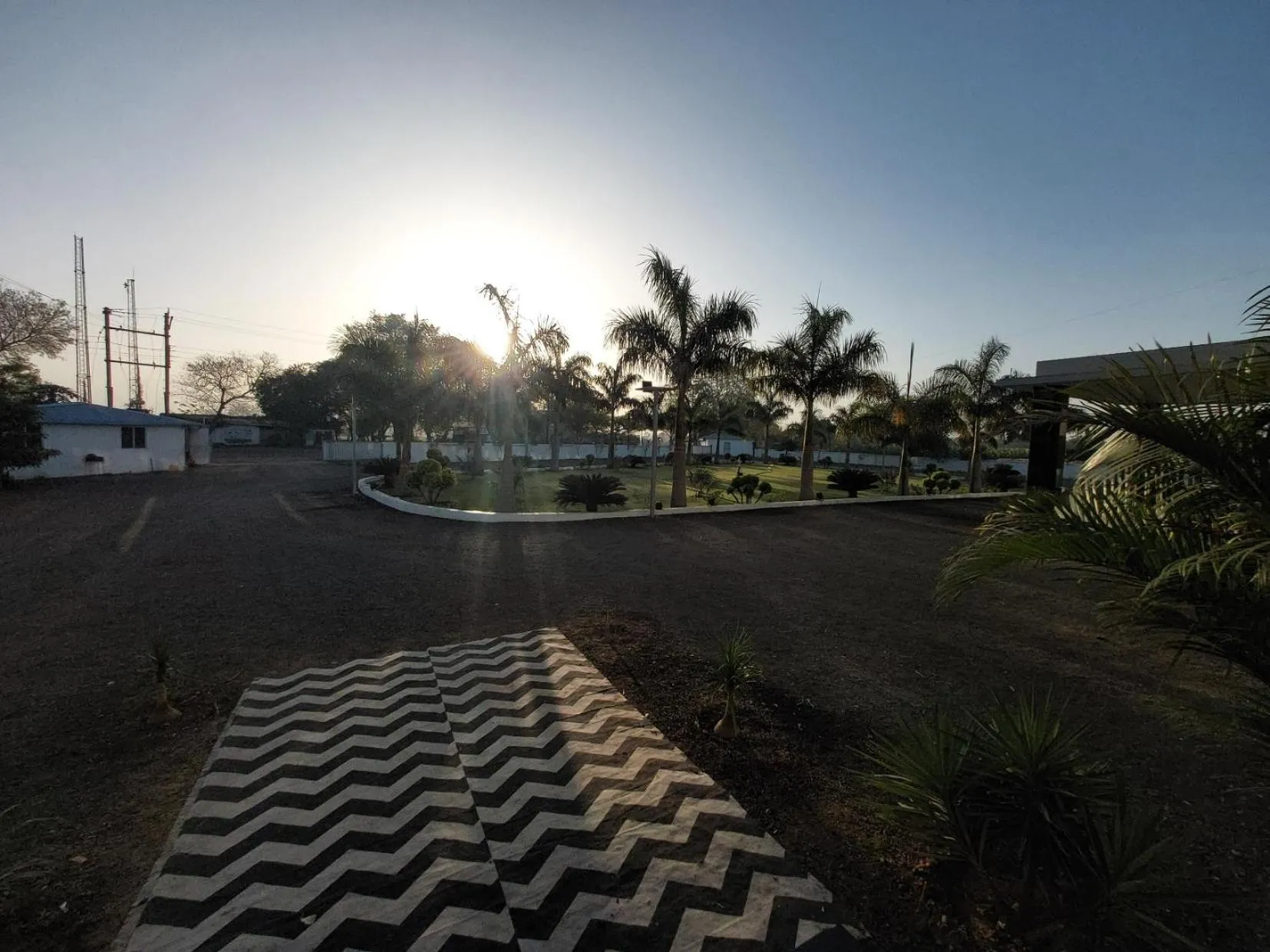 Parking in HOTEL MUSHAK by BAPPA PALACE