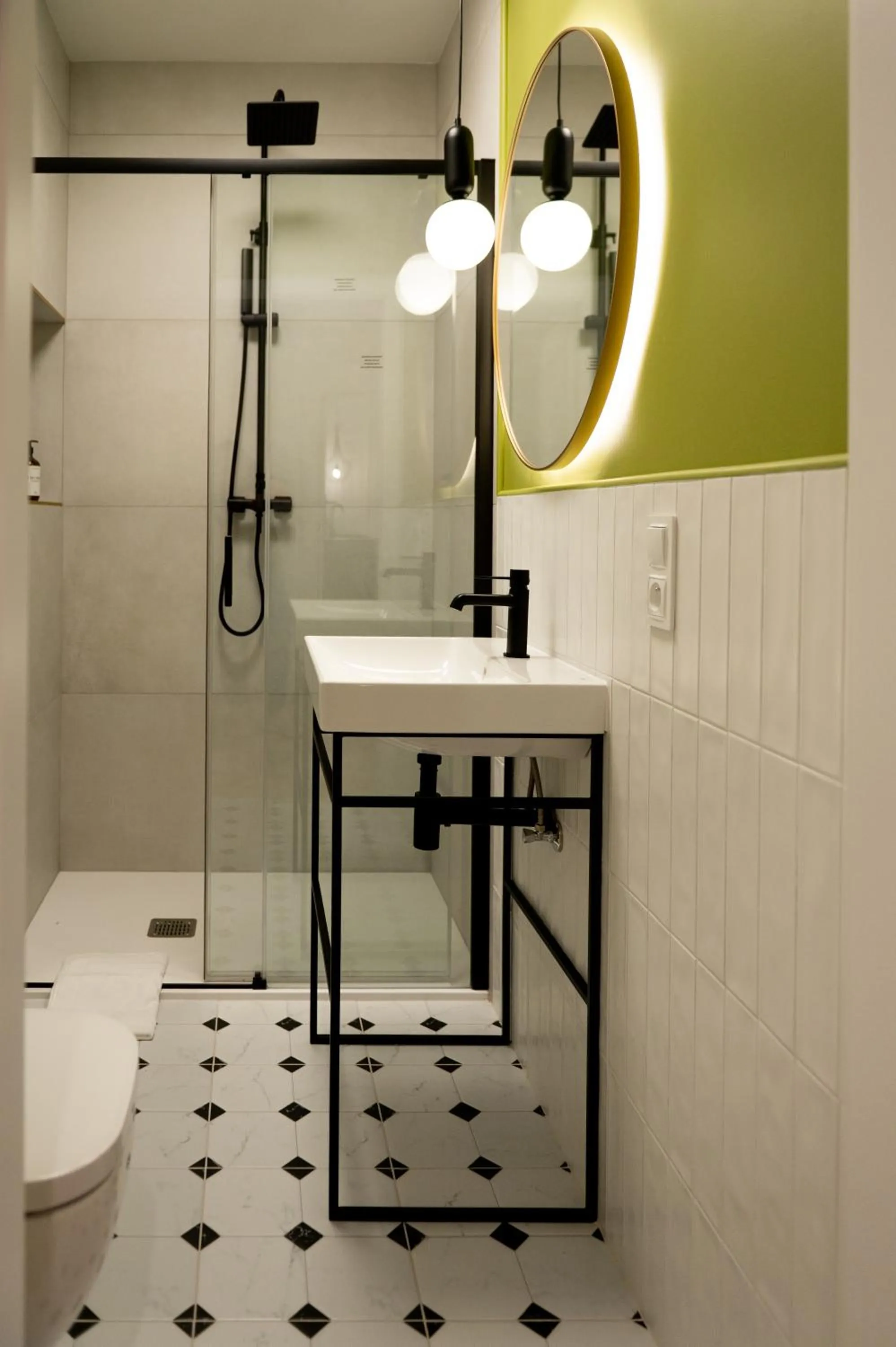 Shower in Stara Drukarnia Aparthotel