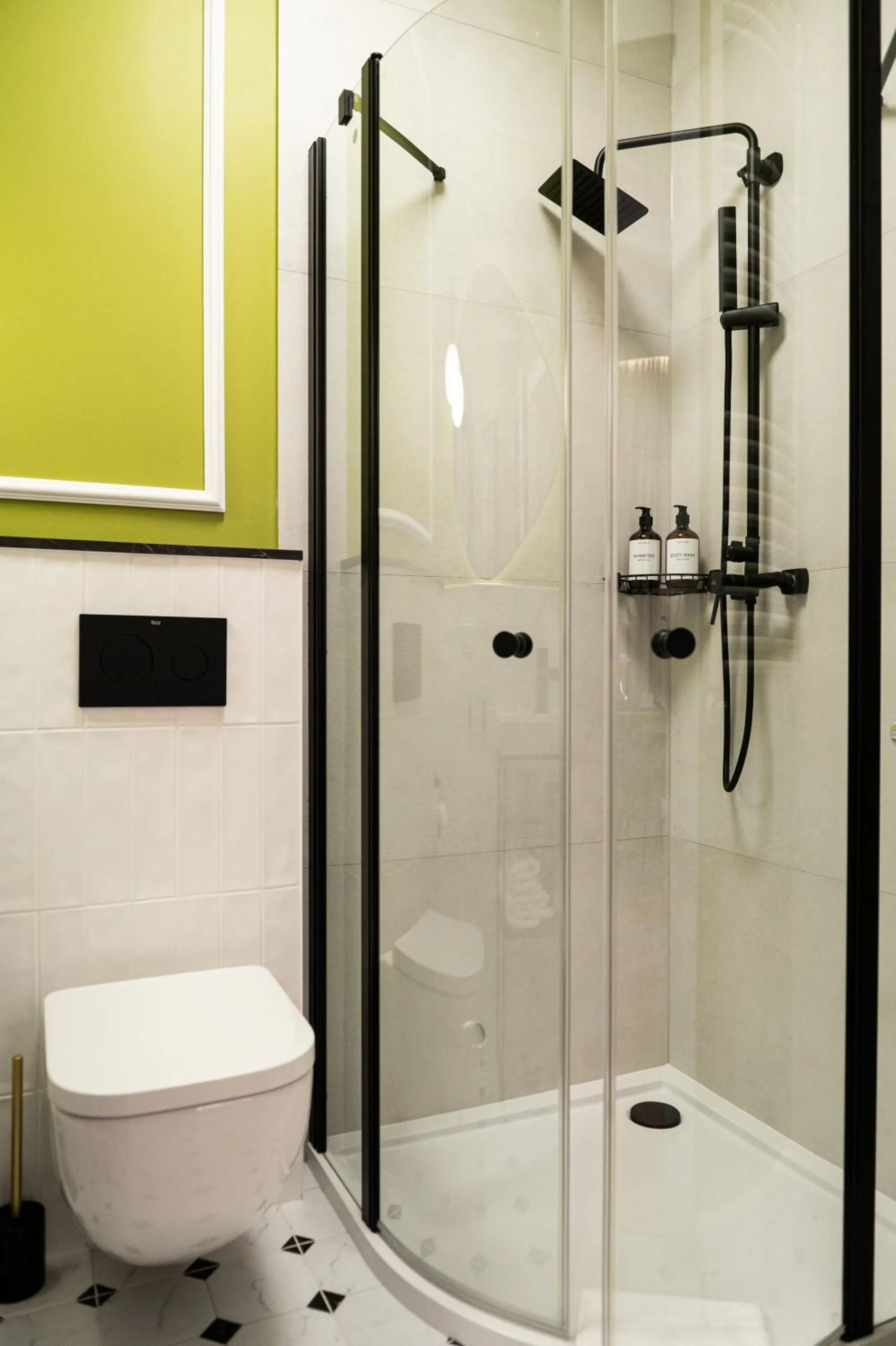 Shower in Stara Drukarnia Aparthotel