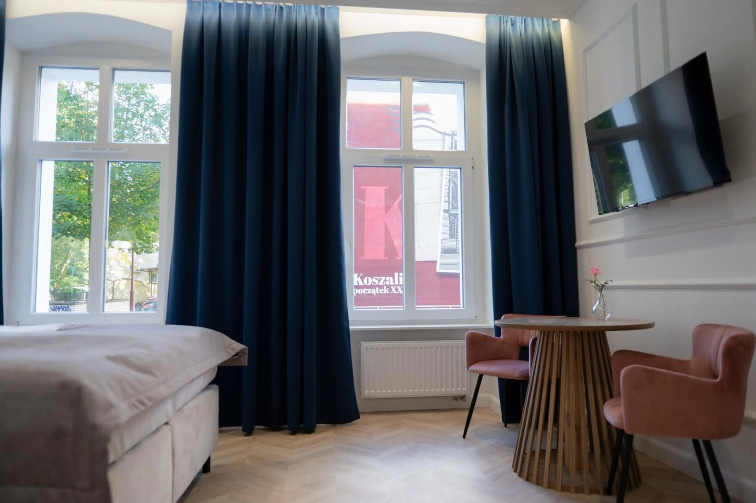 Restaurant/places to eat, Bed in Stara Drukarnia Aparthotel