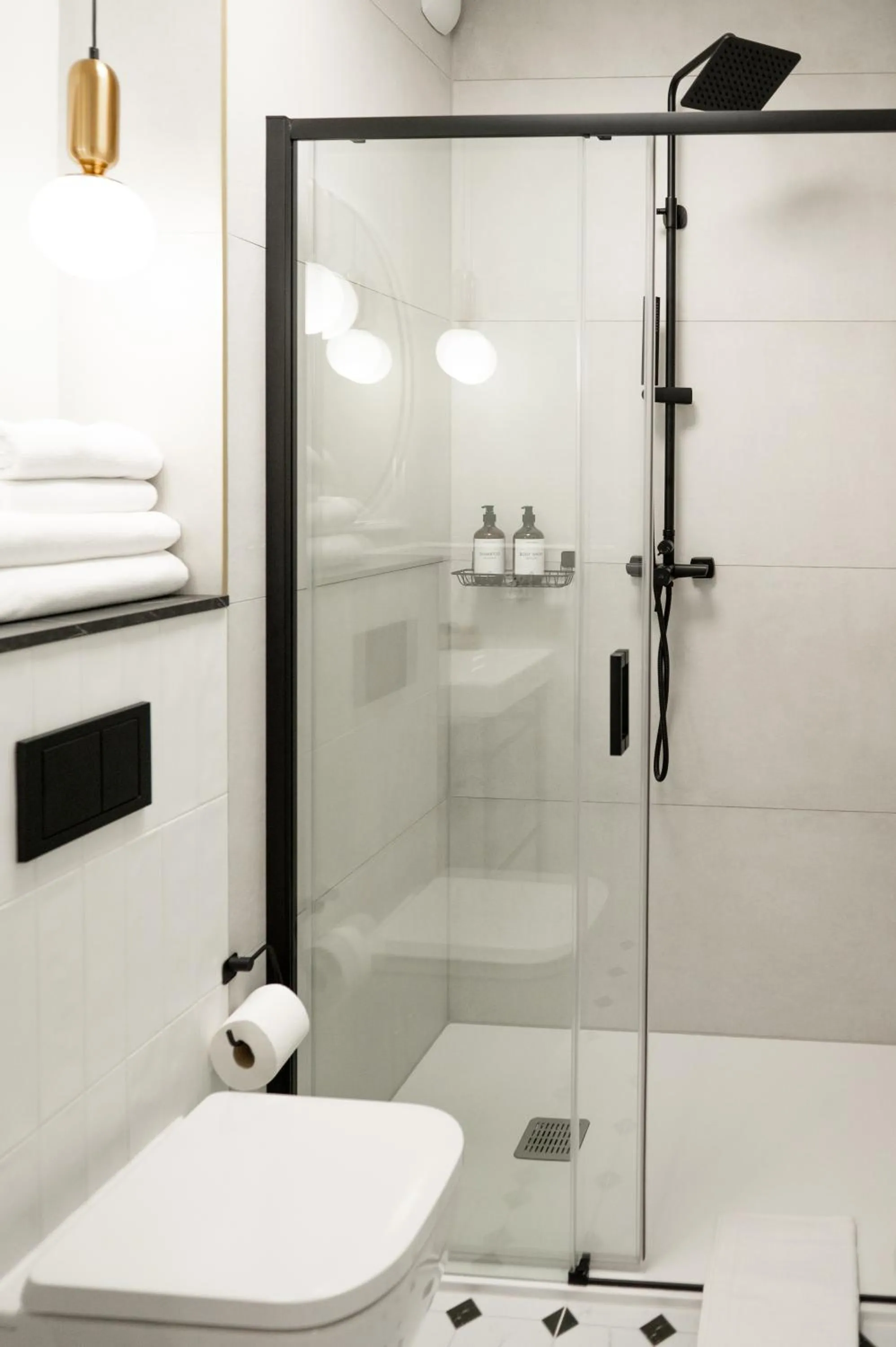 Shower in Stara Drukarnia Aparthotel