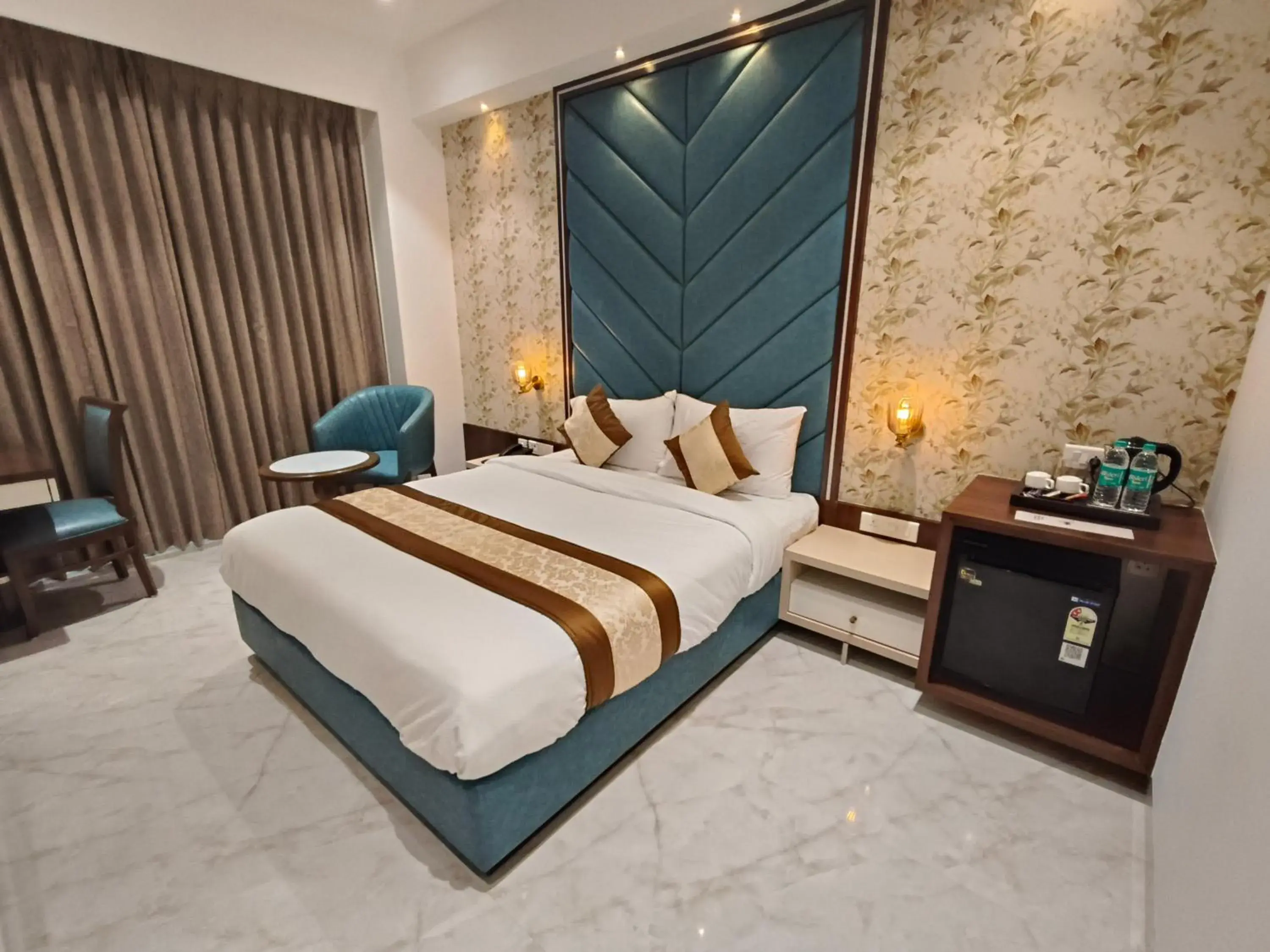 Bedroom, Bed in Hotel Sonesta Suites - Thane Bedroom, Bed in Hotel Sonesta Suites - Thane