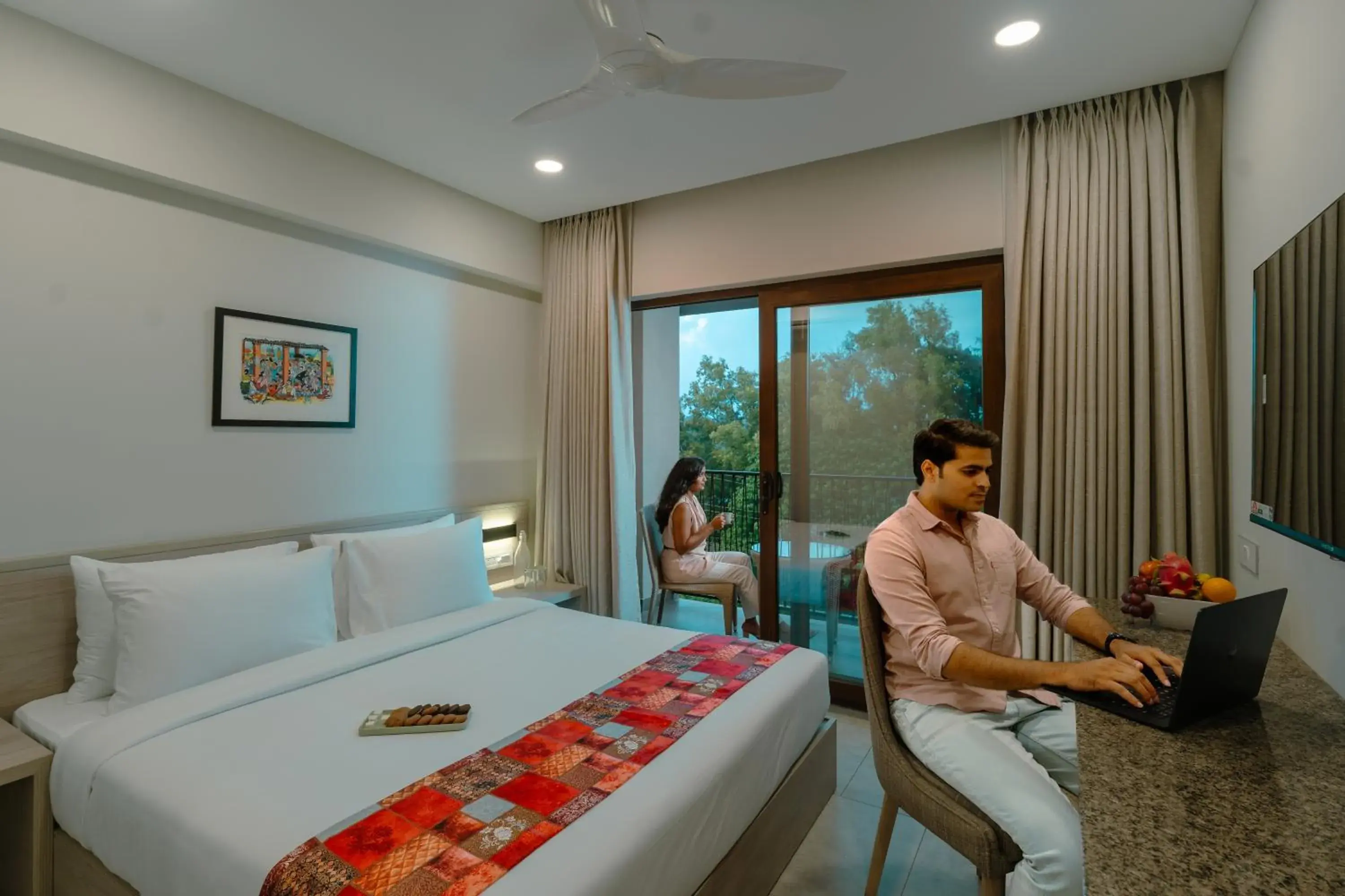 Double Room with Balcony in Comfort Inn Elite Double Room with Balcony in Comfort Inn Elite