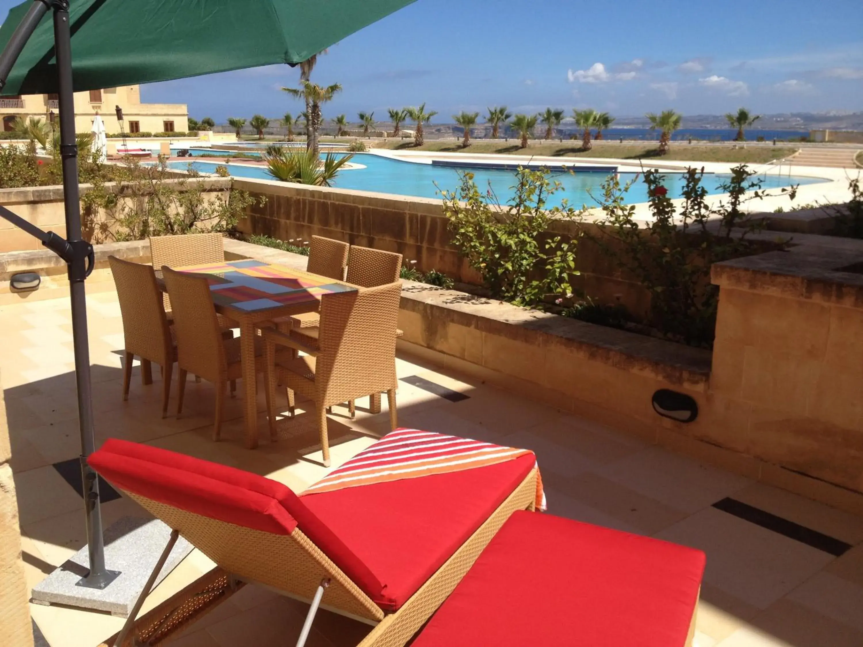 Fort Chambray Sea-View Apartment with Pool Fort Chambray Sea-View Apartment with Pool