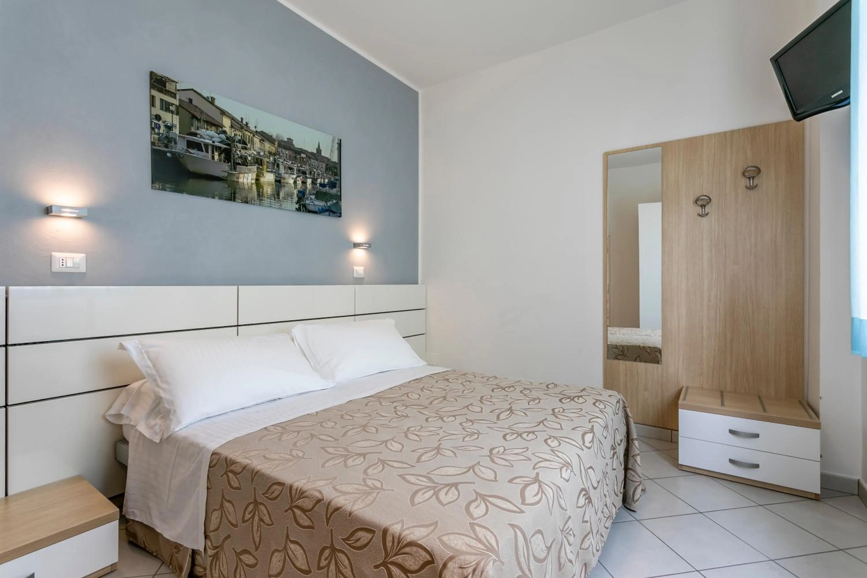 Bed in Hotel Baya - in centro, sul mare