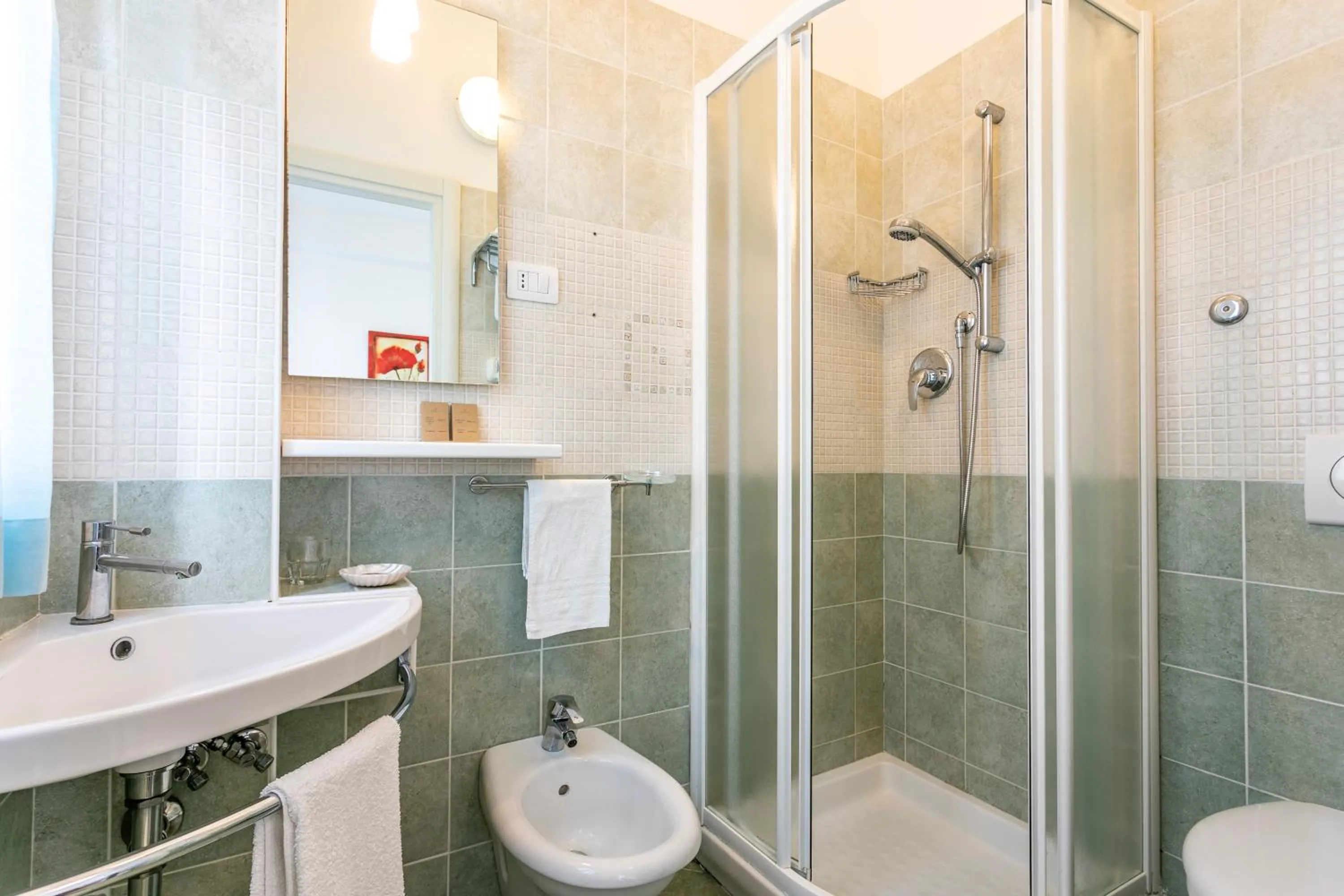 Bathroom in Hotel Baya - in centro, sul mare