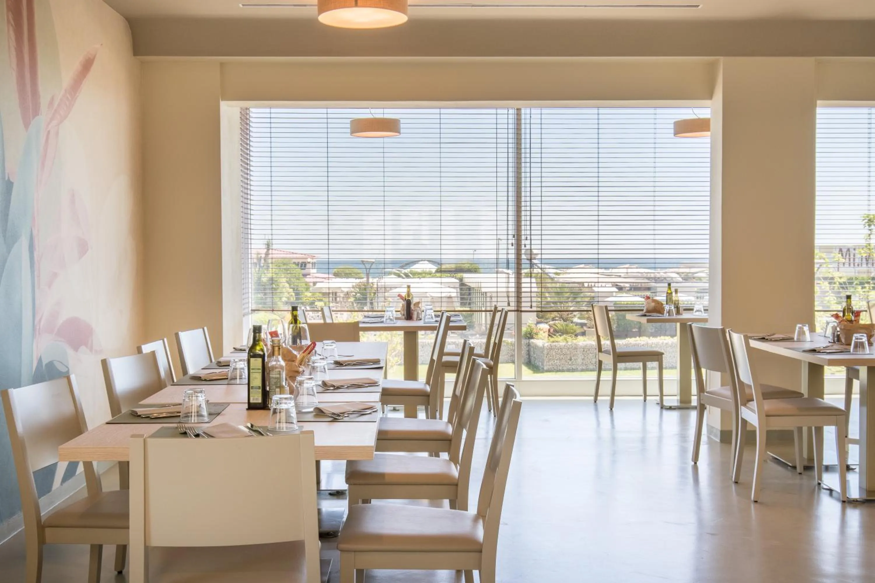 Restaurant/places to eat in Hotel Baya - in centro, sul mare