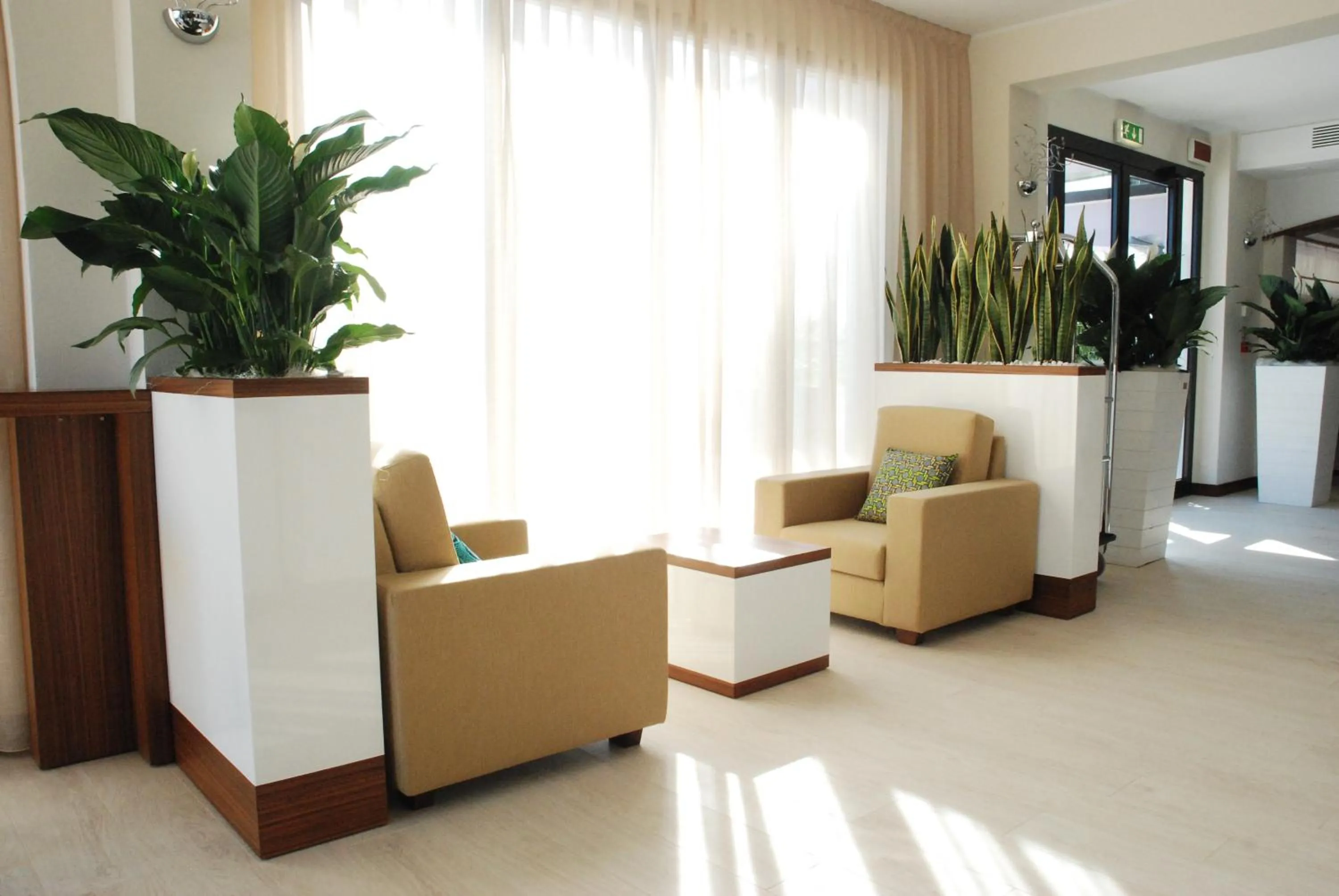 Lobby or reception in Hotel Baya - in centro, sul mare