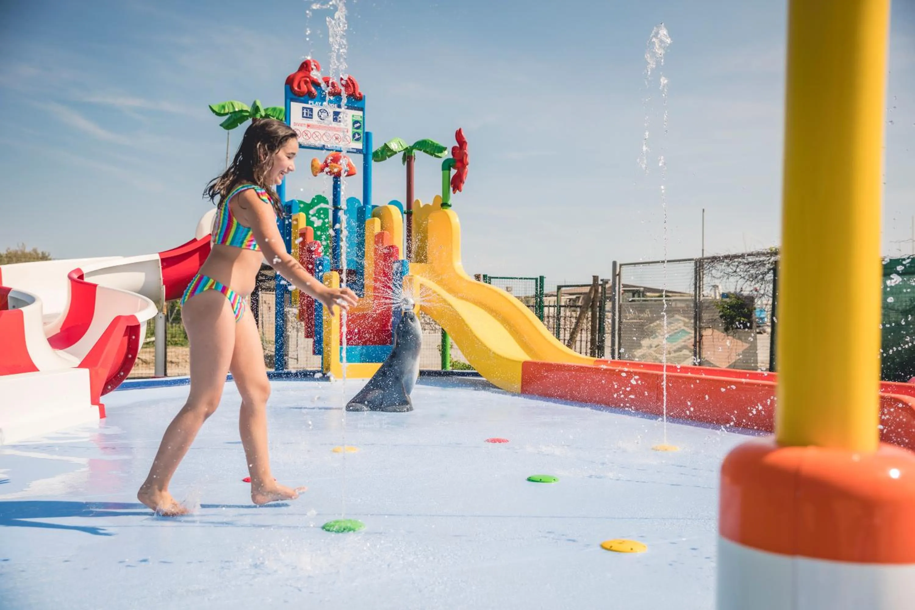 Children play ground in Hotel Baya - in centro, sul mare