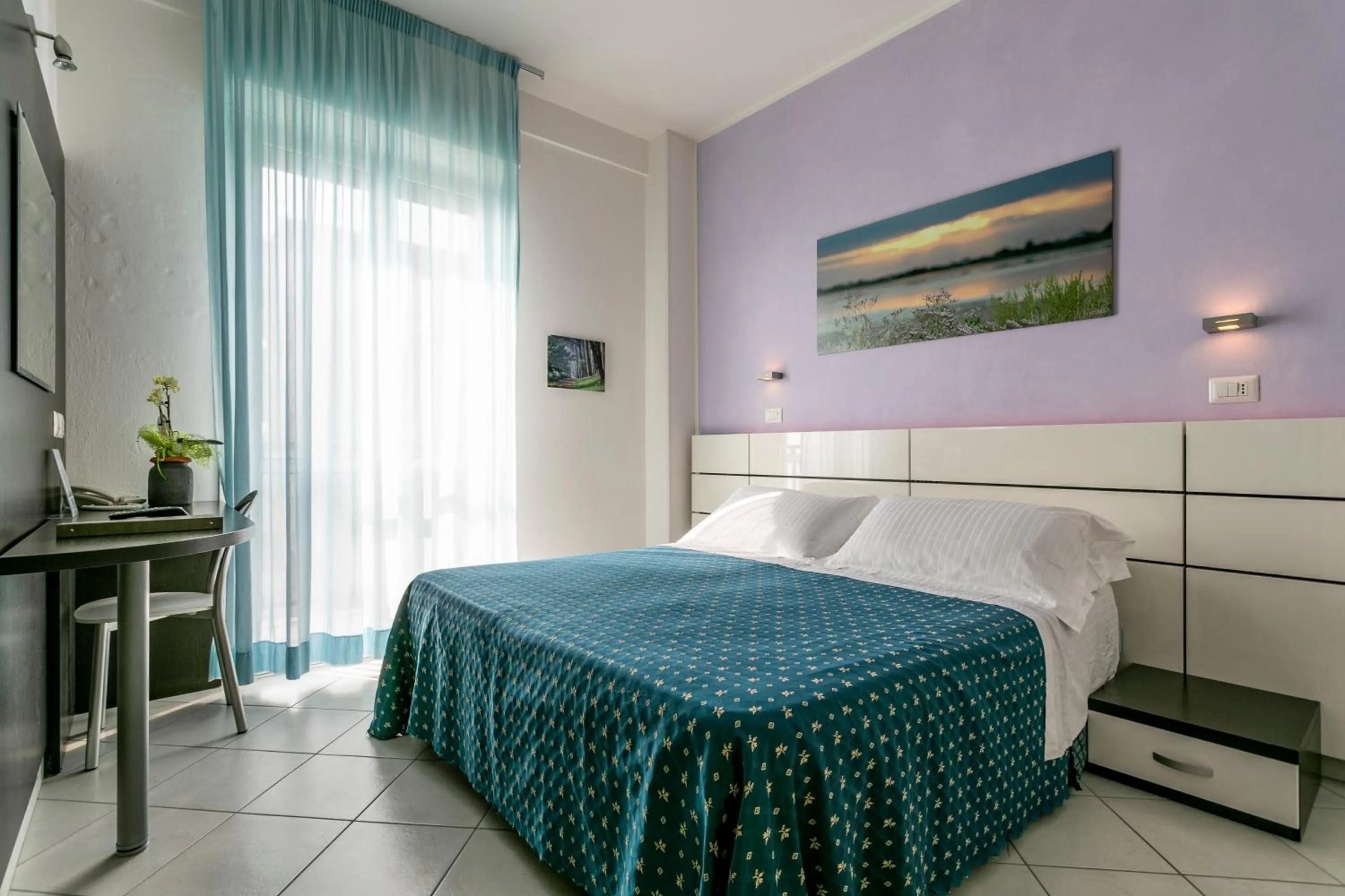 Bed in Hotel Baya - in centro, sul mare