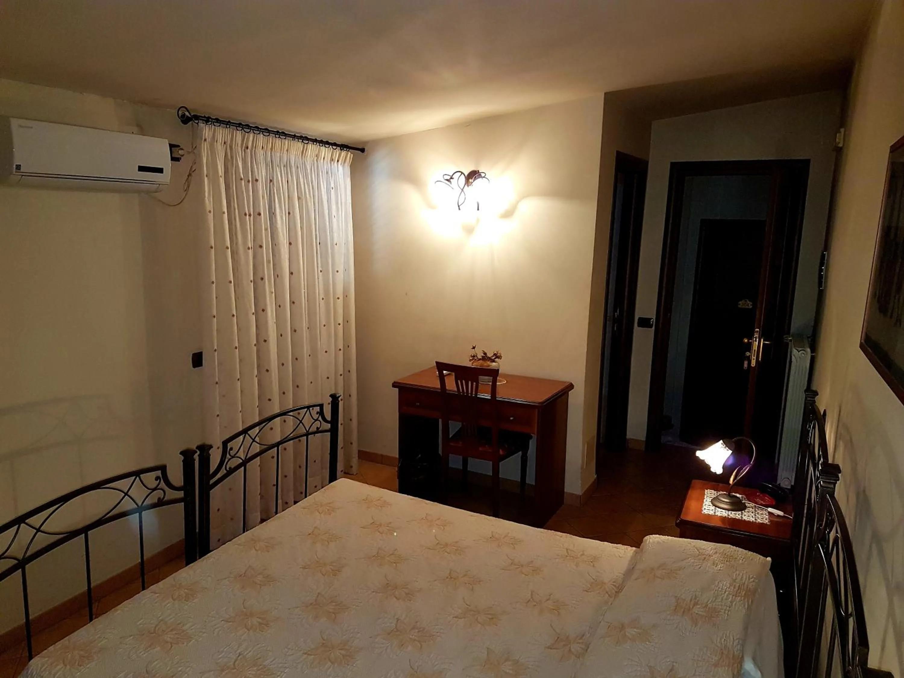 Bed in Hotel Scalinatella