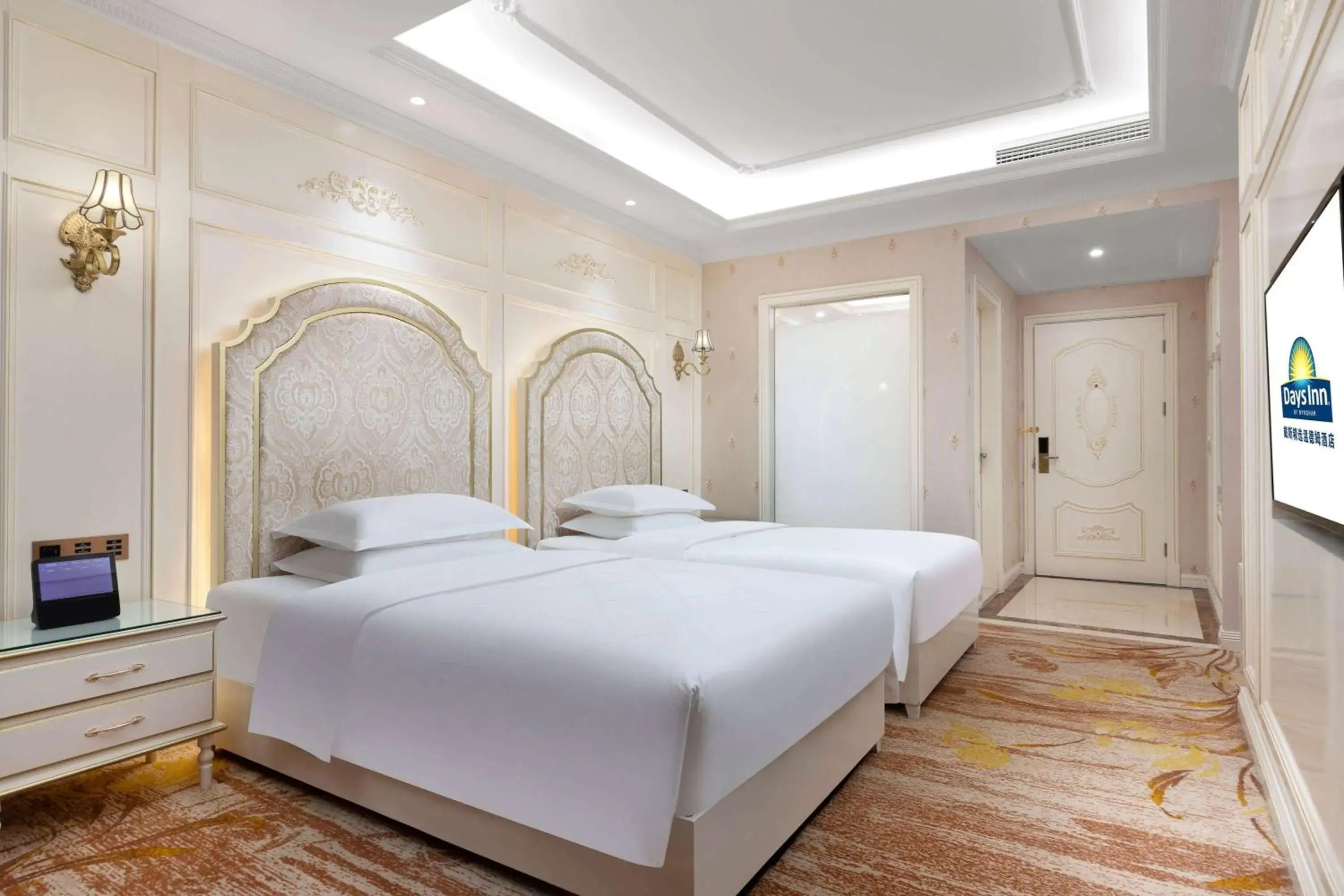 French Style Twin Room in Days Inn by Wyndham Chongqing Jiulongpo French Style Twin Room in Days Inn by Wyndham Chongqing Jiulongpo