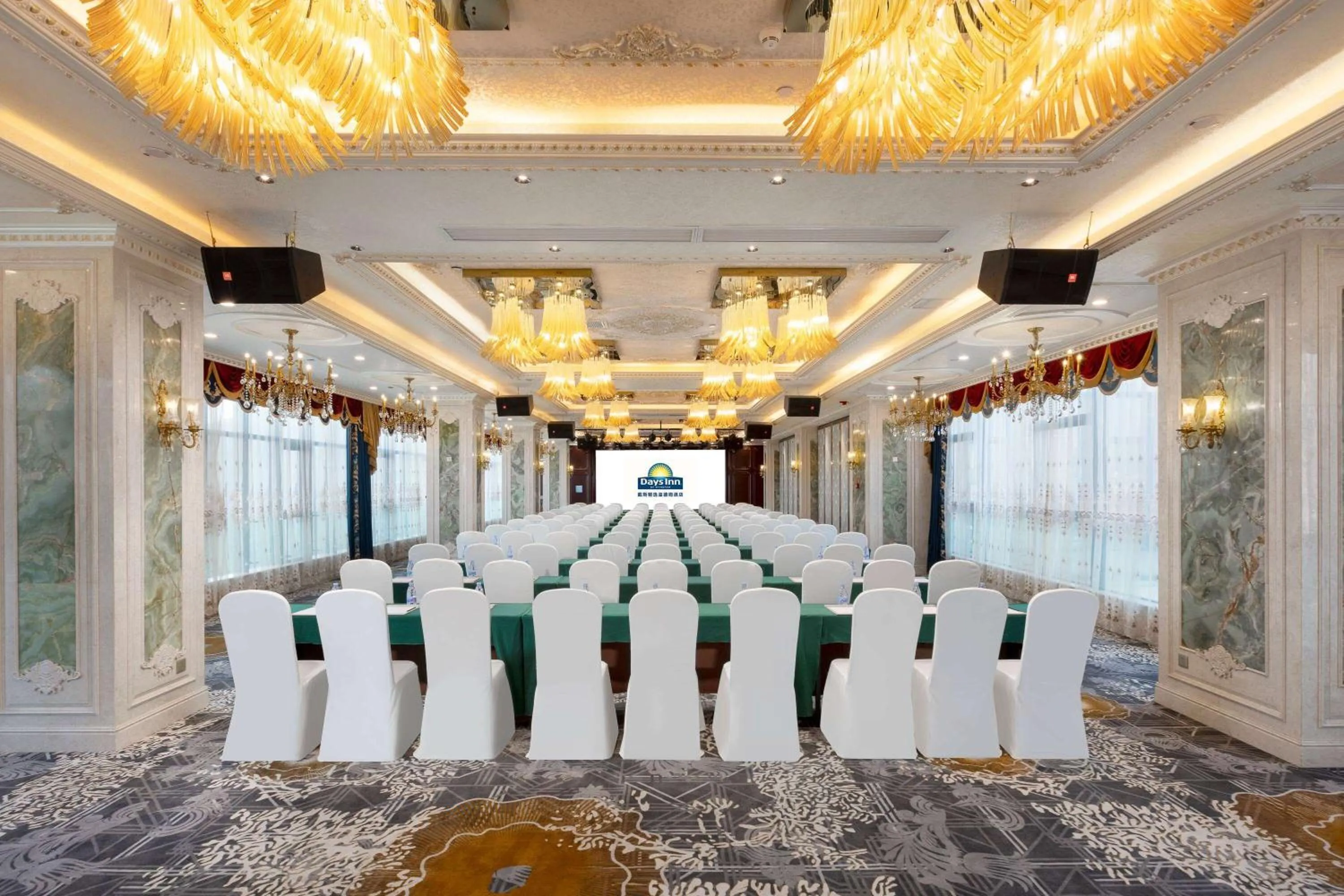 Meeting/conference room in Days Inn by Wyndham Chongqing Jiulongpo