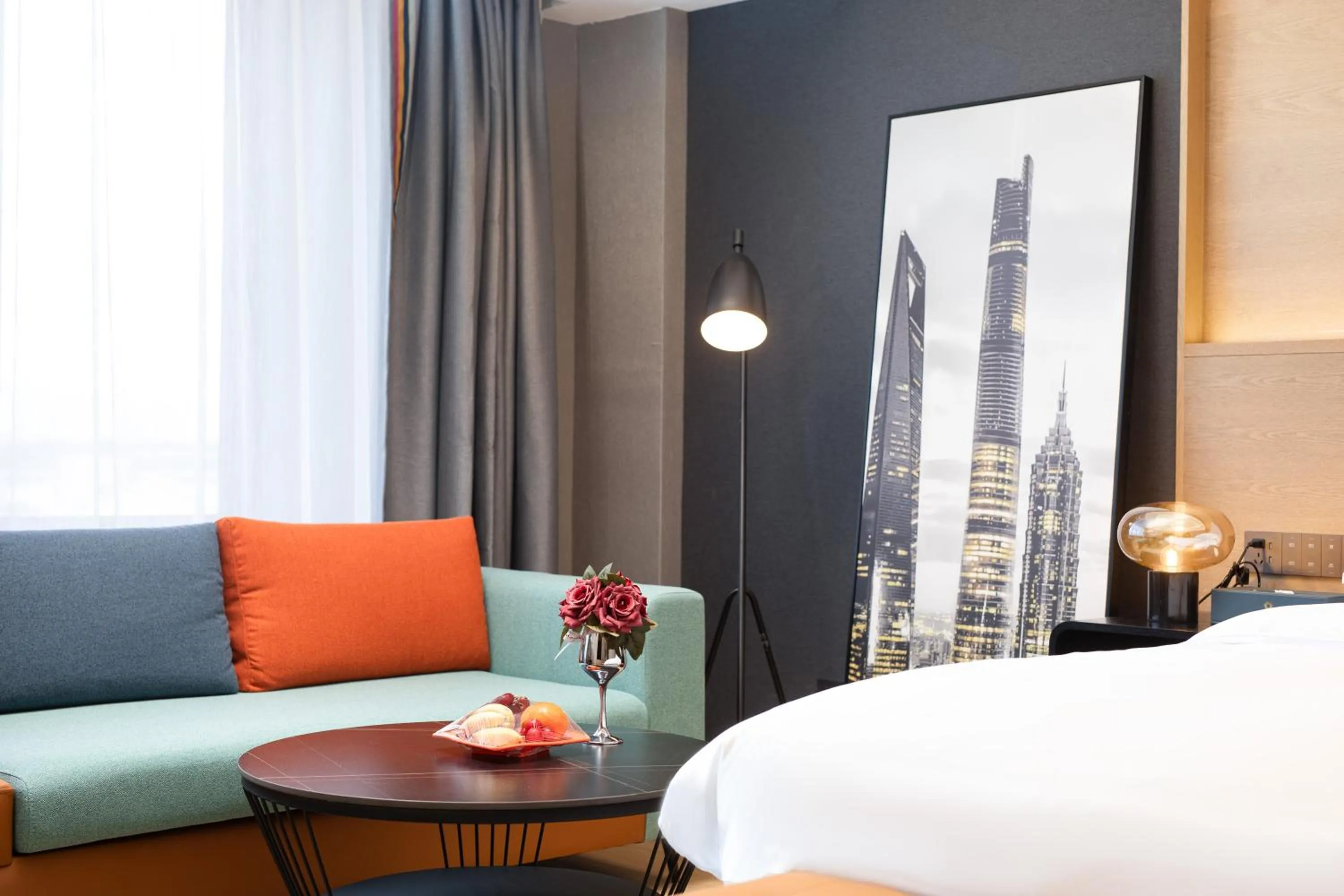 Bedroom in La Quinta by Wyndham Qionghai Yinhai