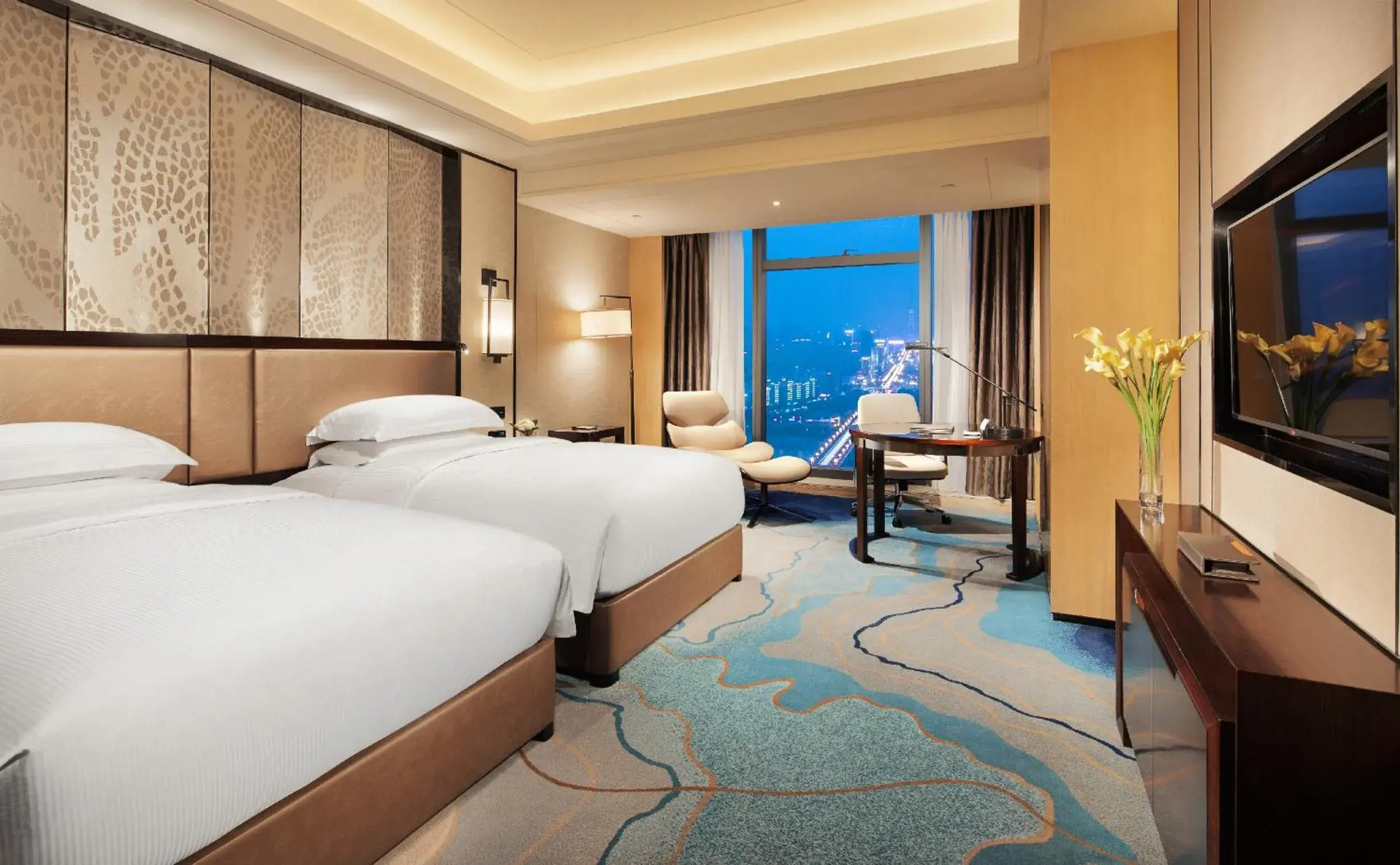 Executive Twin Room with River View in Hilton Zhuzhou Executive Twin Room with River View in Hilton Zhuzhou