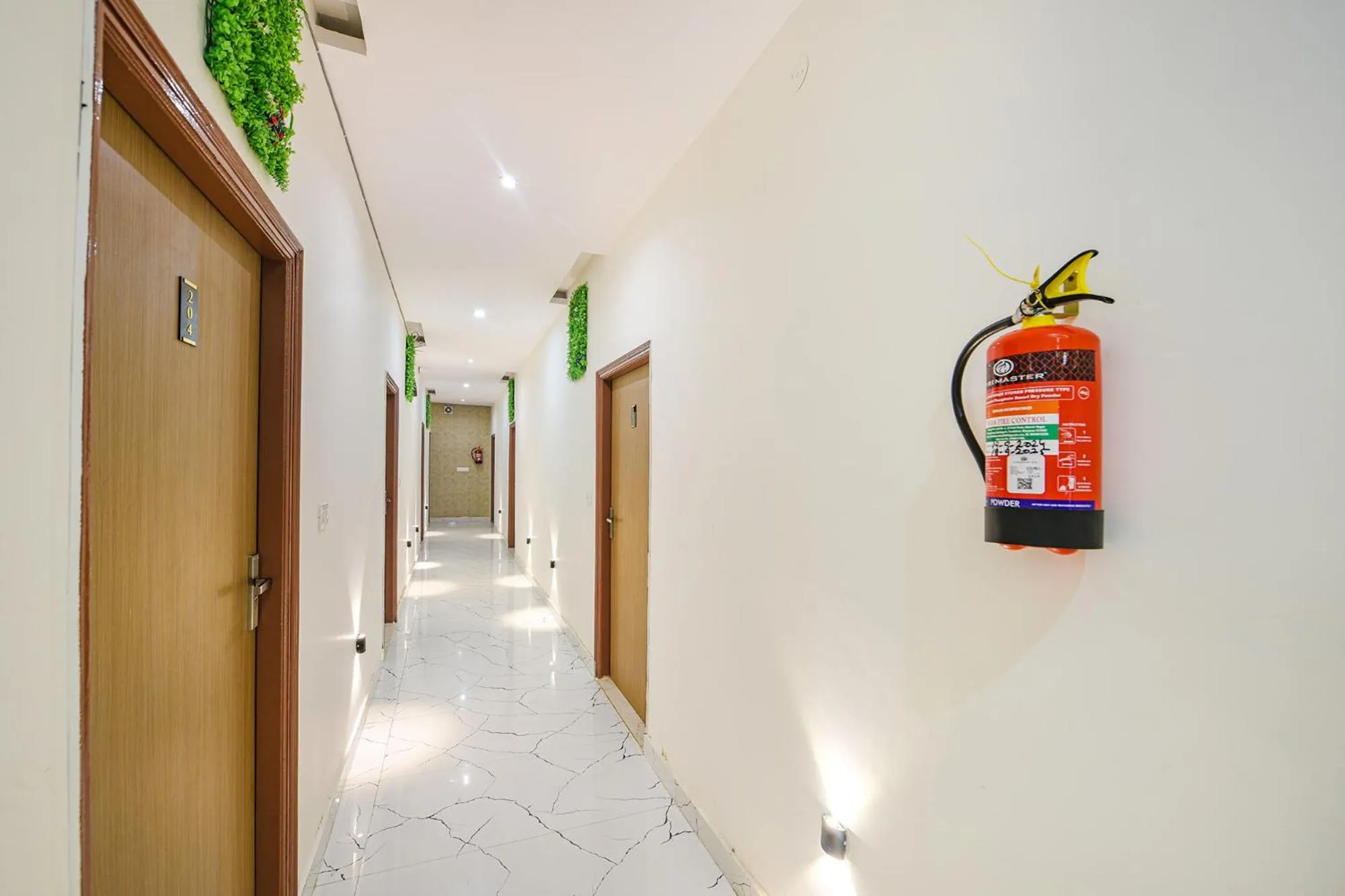 Lobby or reception in FabHotel Kavya Inn - Nr The Mall of Faridabad