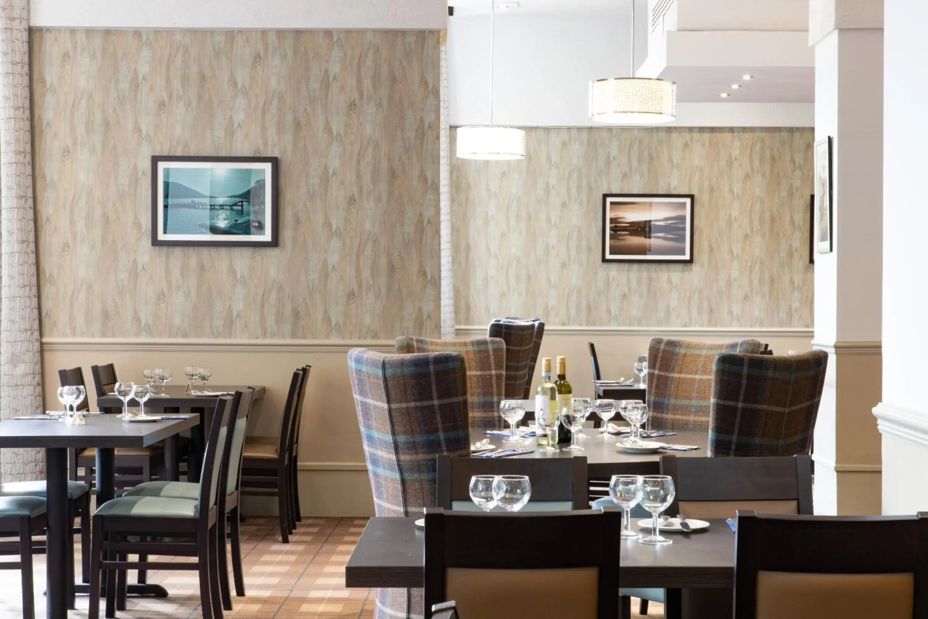 Lounge or bar in The Tarbet Hotel Lounge or bar in The Tarbet Hotel