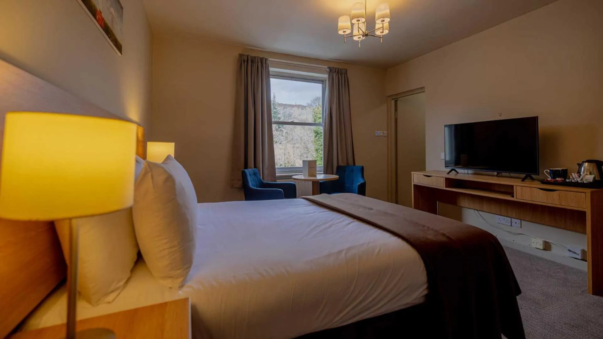 Bed in The Tarbet Hotel