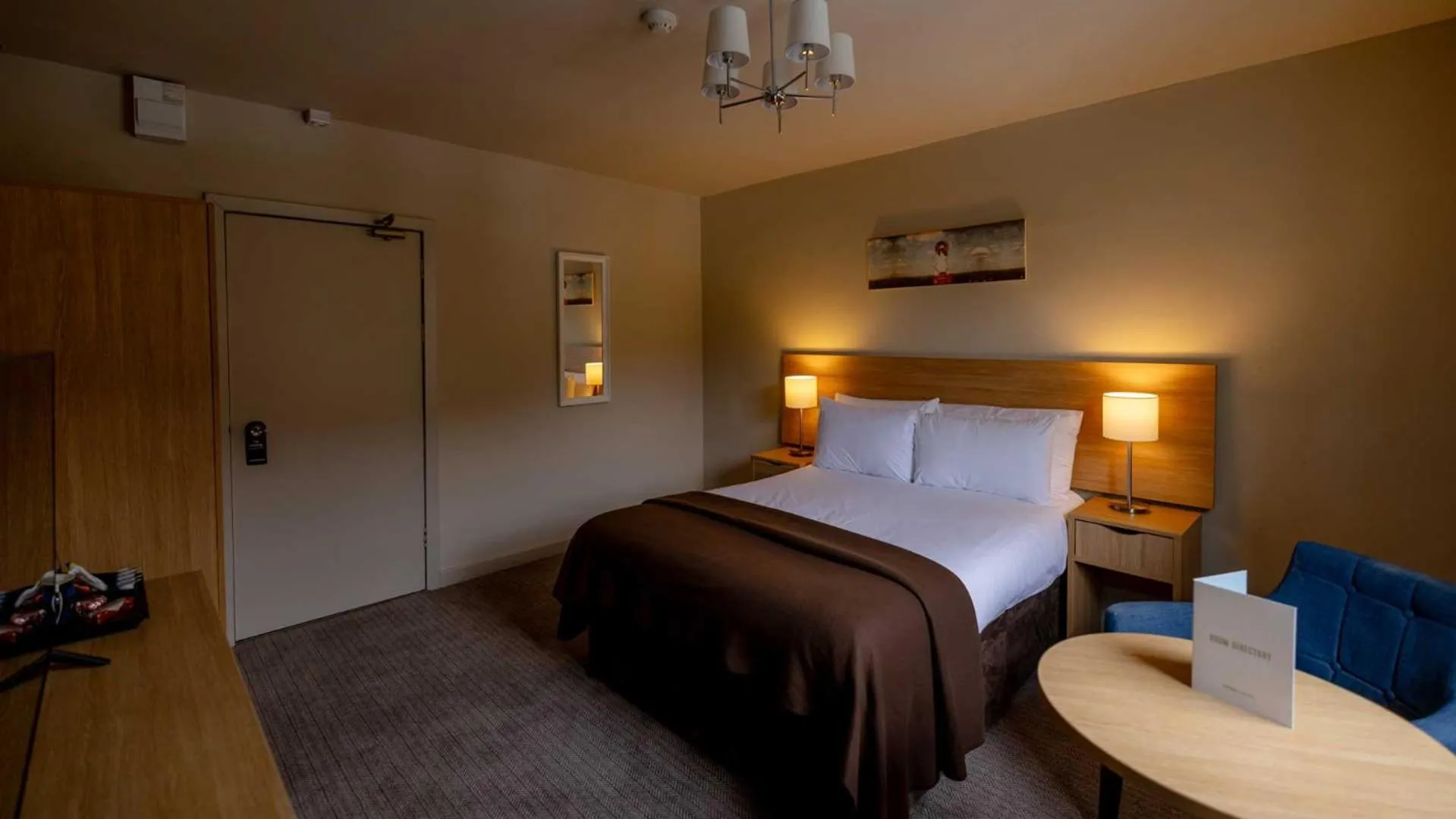 Bed in The Tarbet Hotel