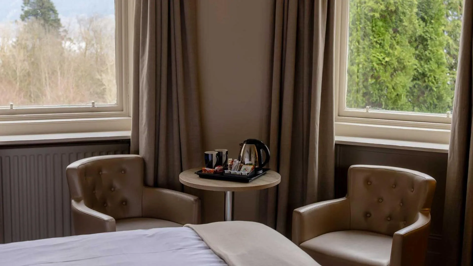 Seating area in The Tarbet Hotel