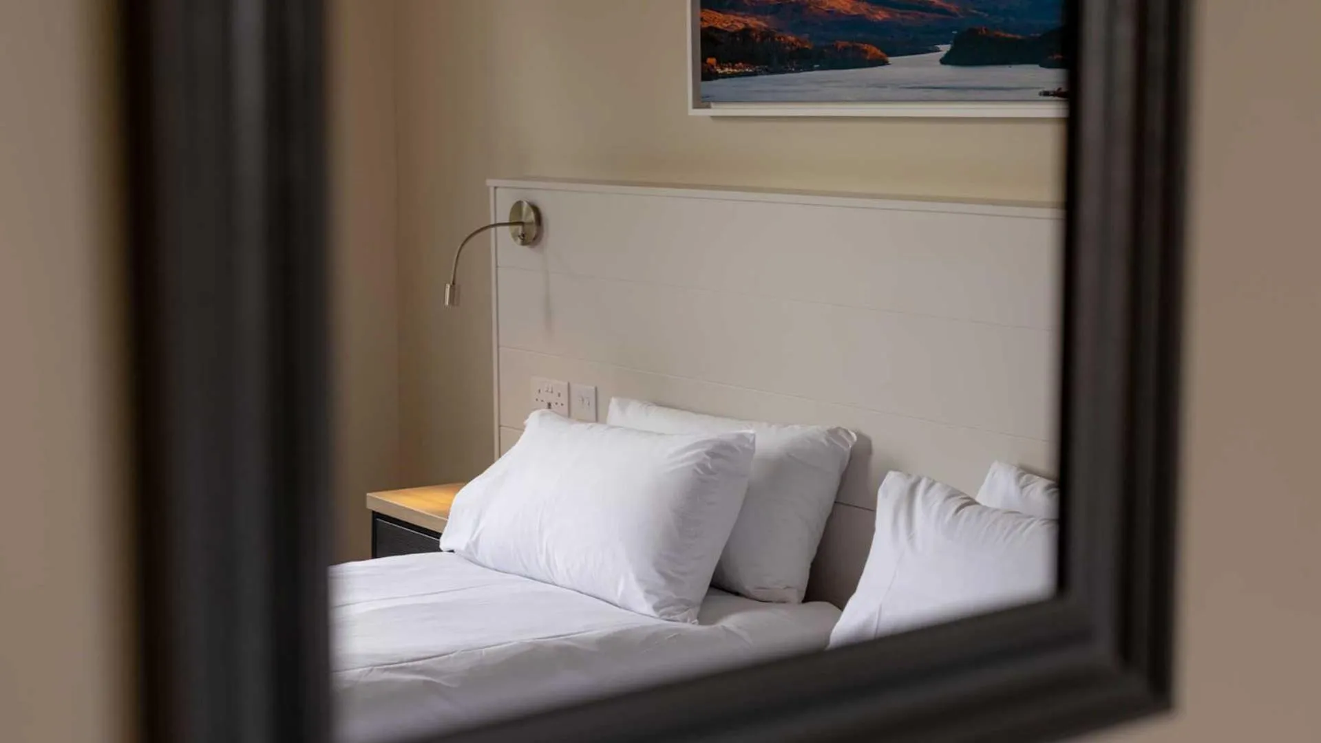 Bed in The Tarbet Hotel