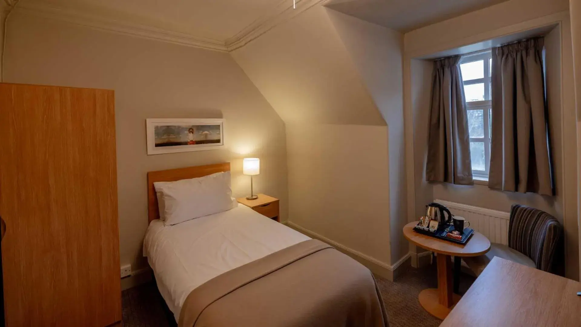 Bed in The Tarbet Hotel Bed in The Tarbet Hotel