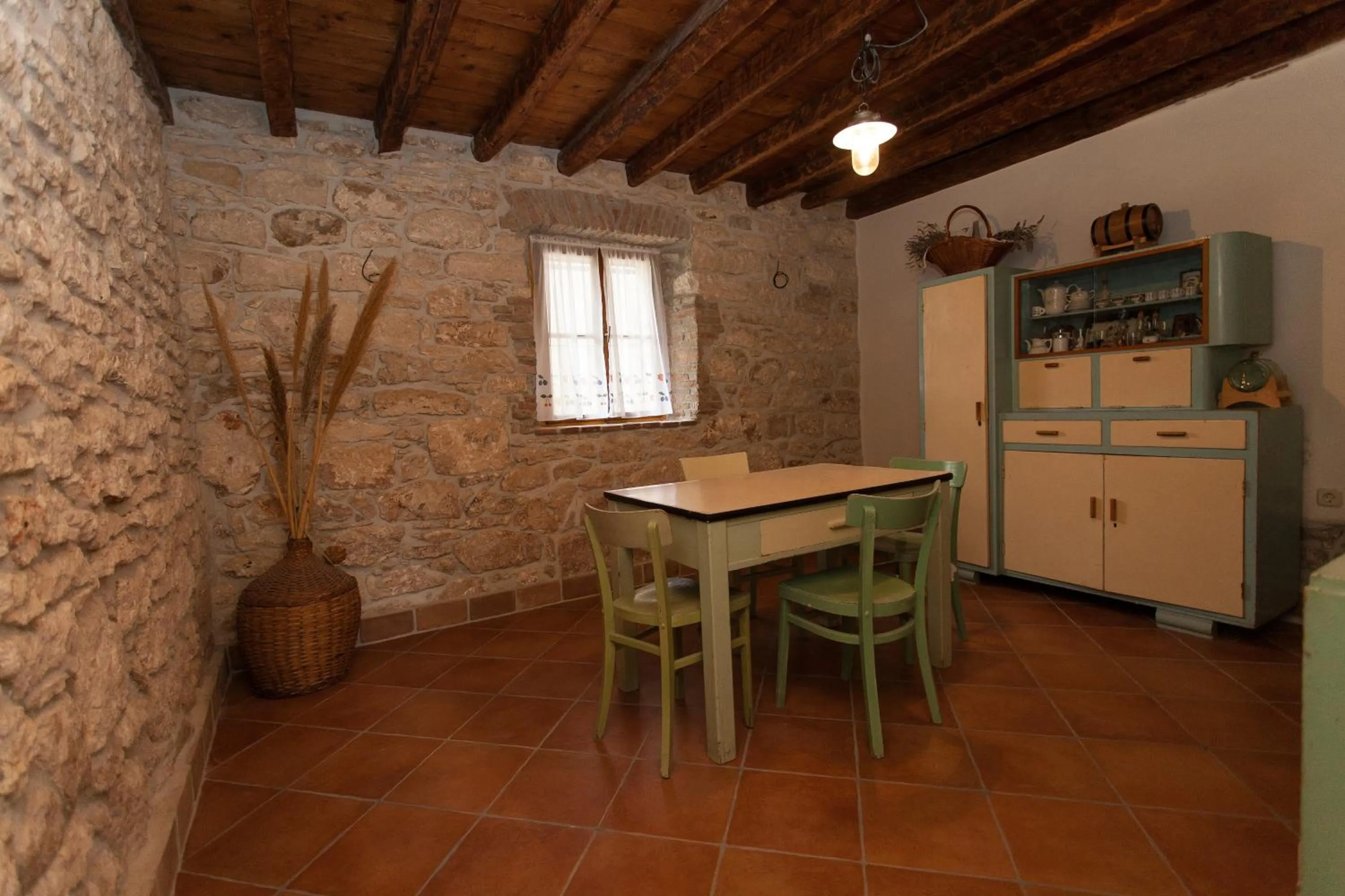 Dining area in Holiday Home Mihovilovic