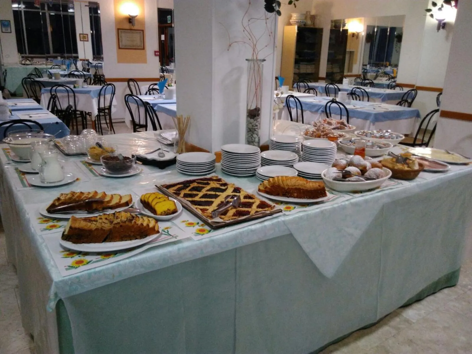 Food in Hotel Caravan B&B