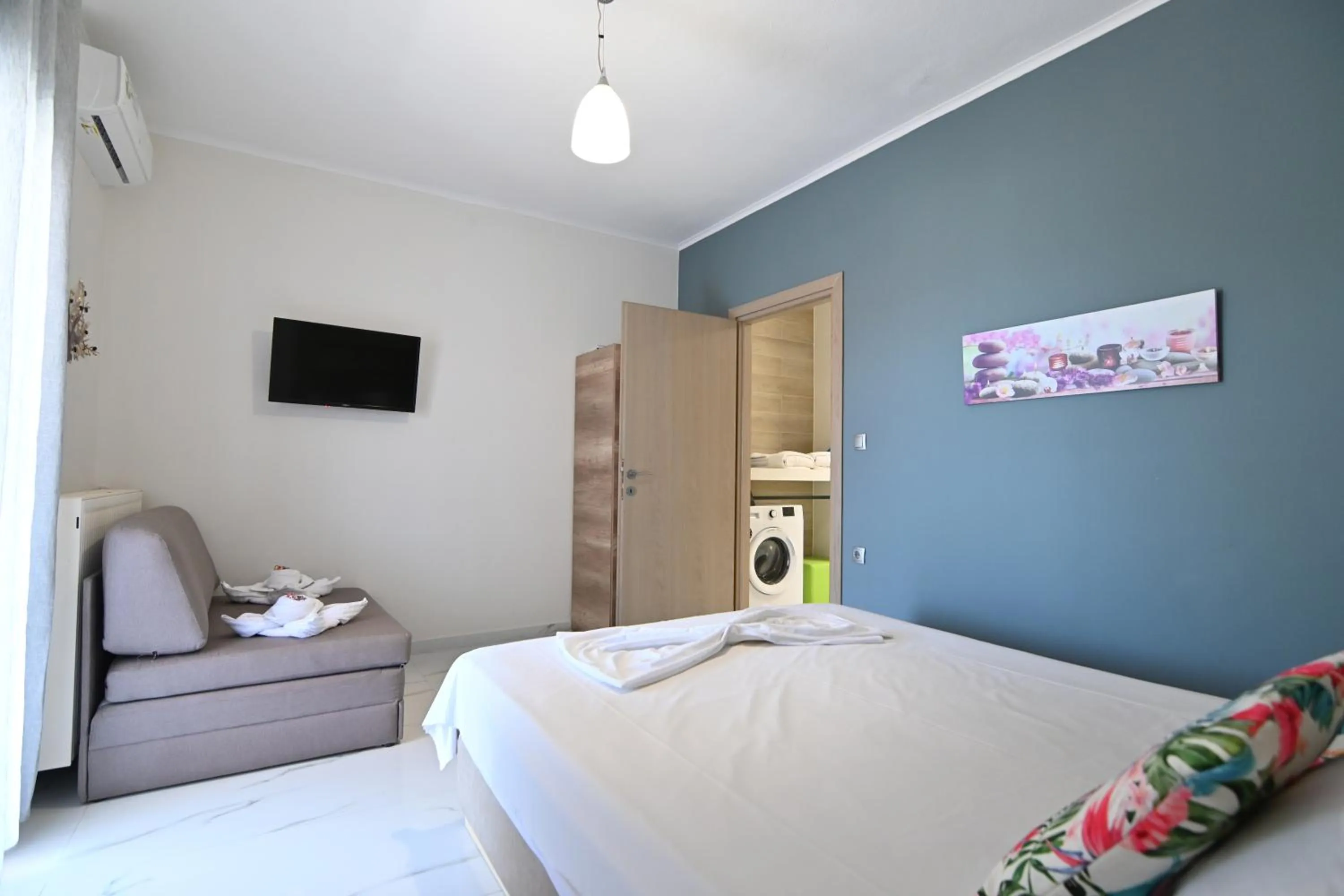 Bed in Villa Amalia Sun Beach