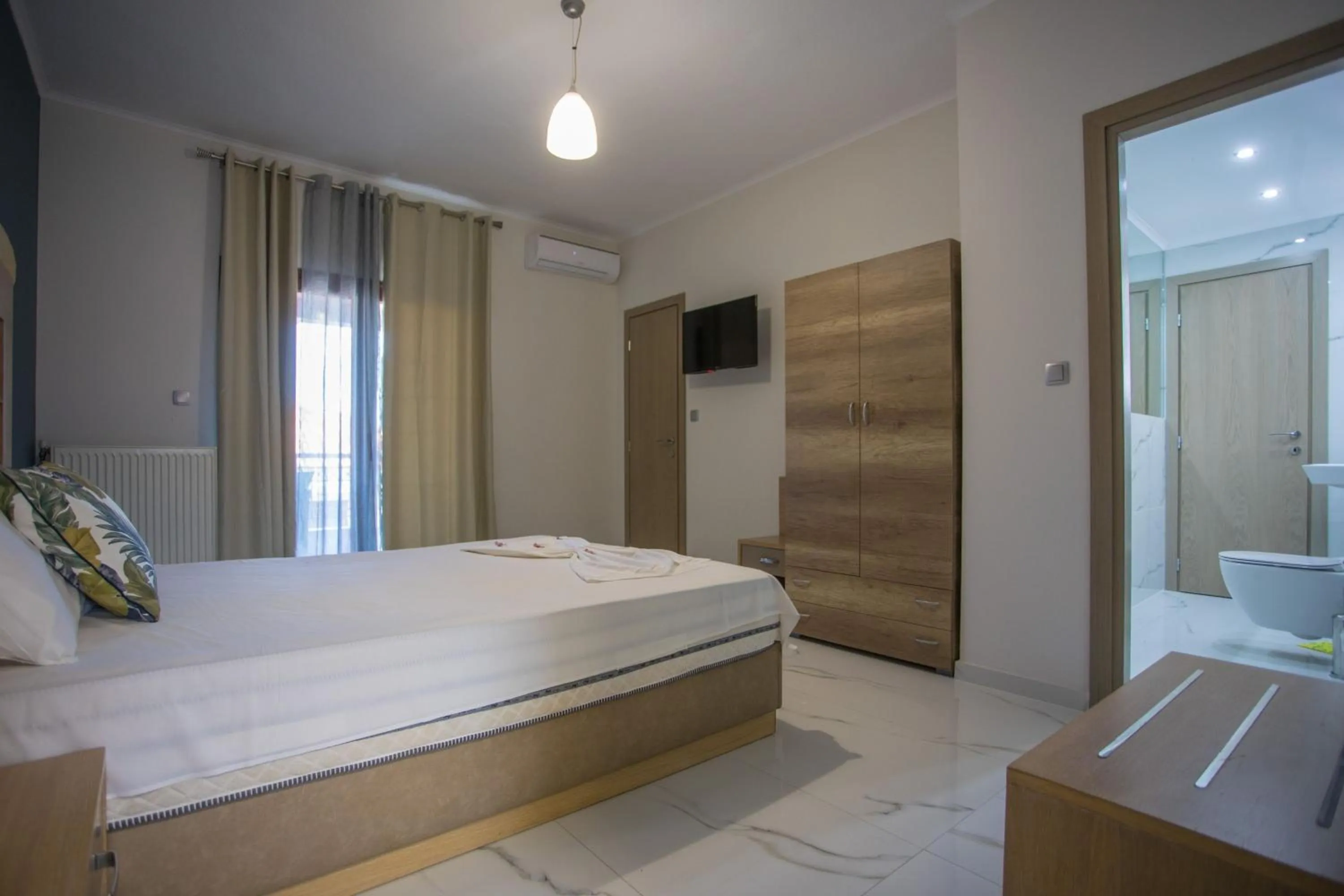 Bed in Villa Amalia Sun Beach