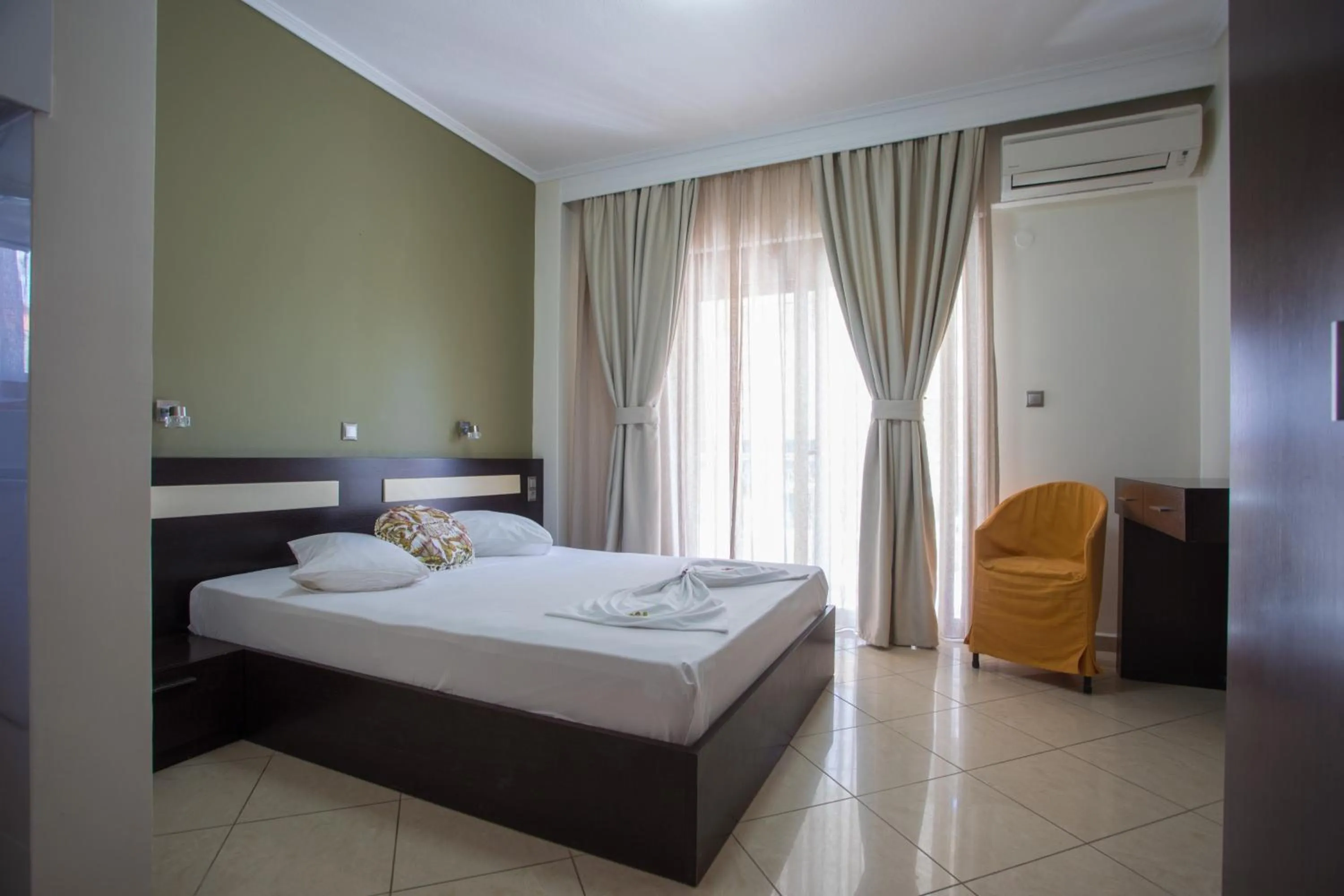 Bed in Villa Amalia Sun Beach