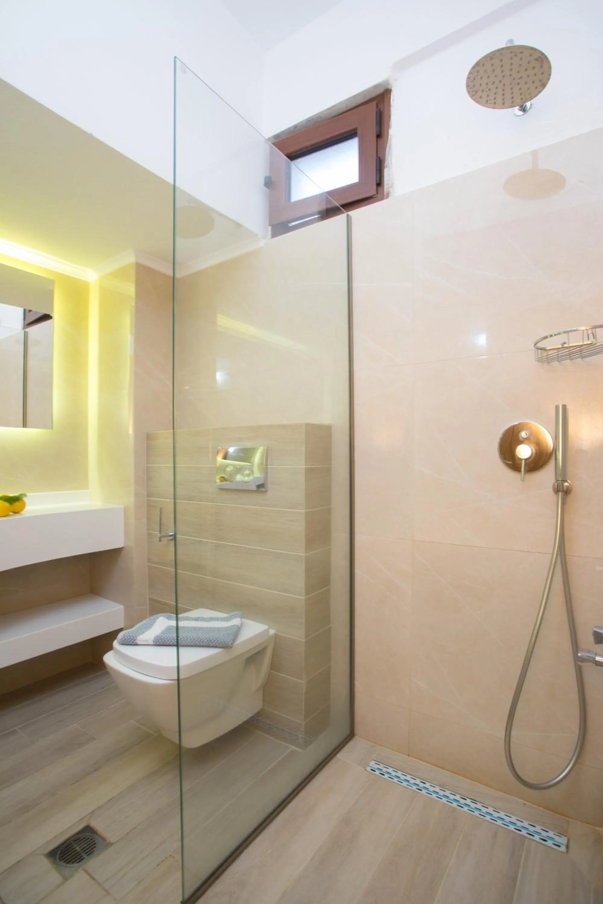 Shower in Villa Amalia Sun Beach