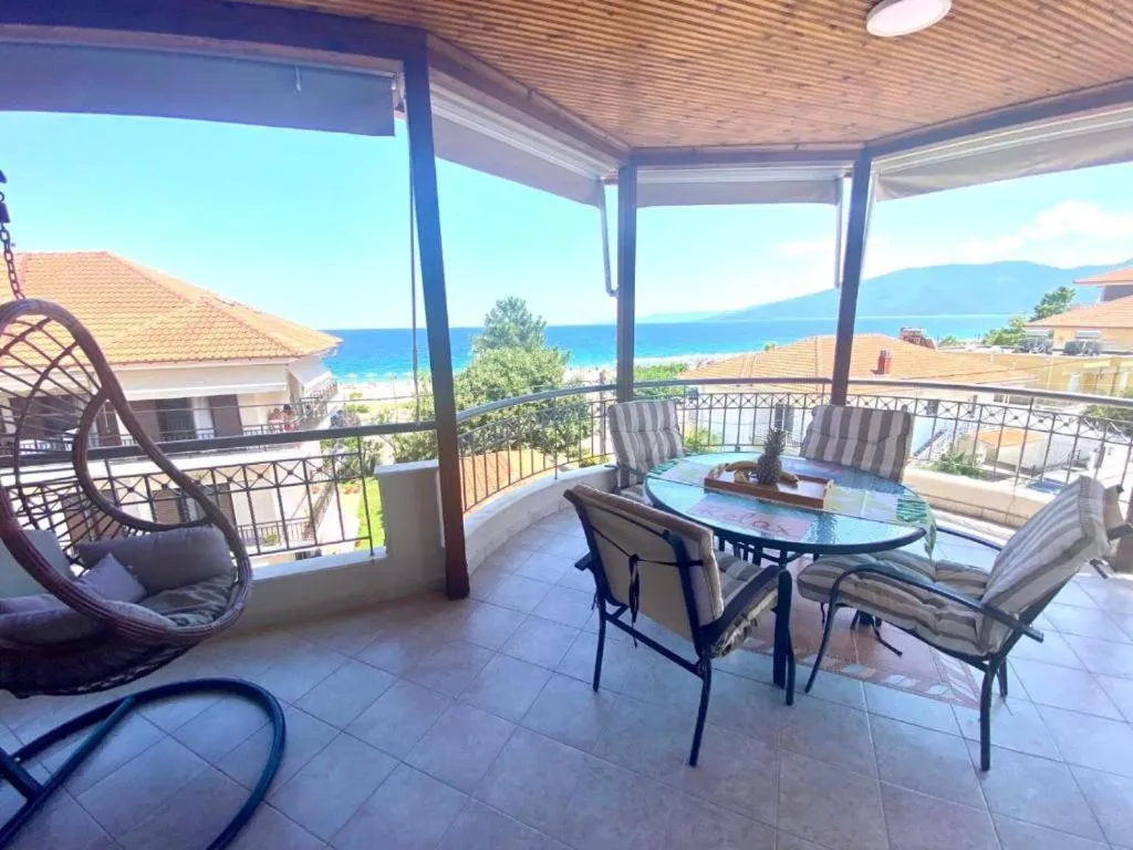 Day in Villa Amalia Sun Beach