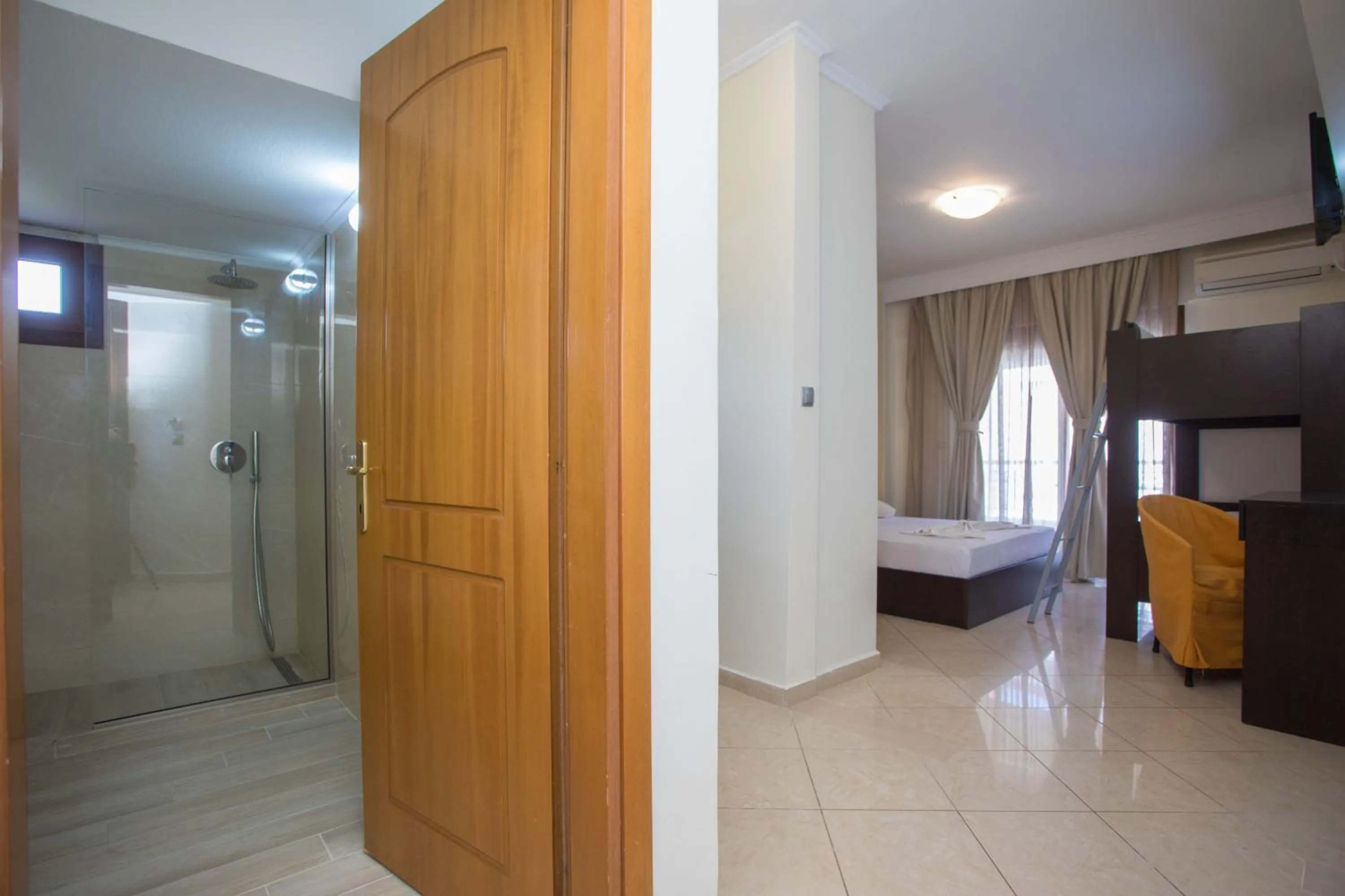 Shower, Bed in Villa Amalia Sun Beach