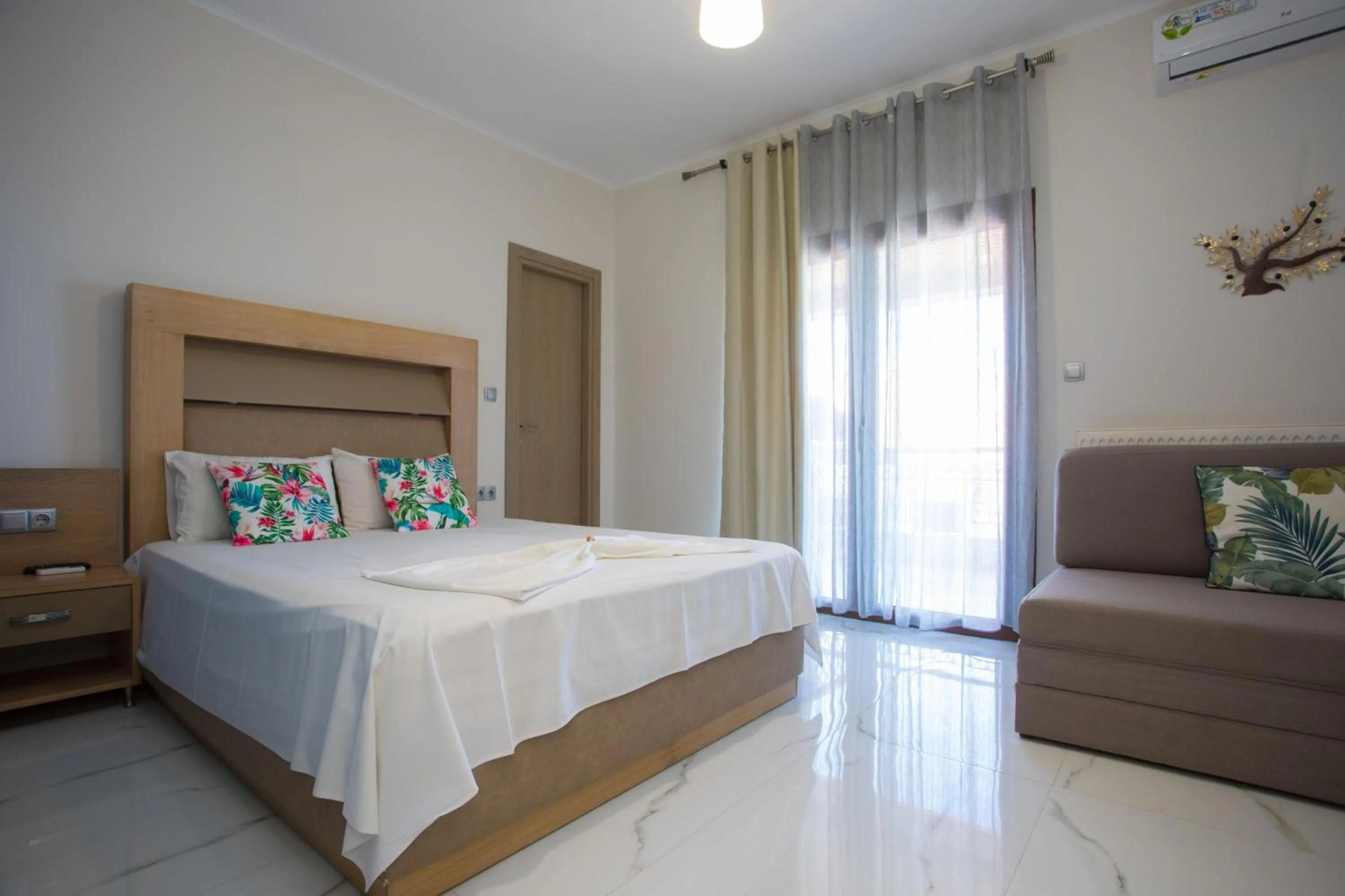 Bed in Villa Amalia Sun Beach