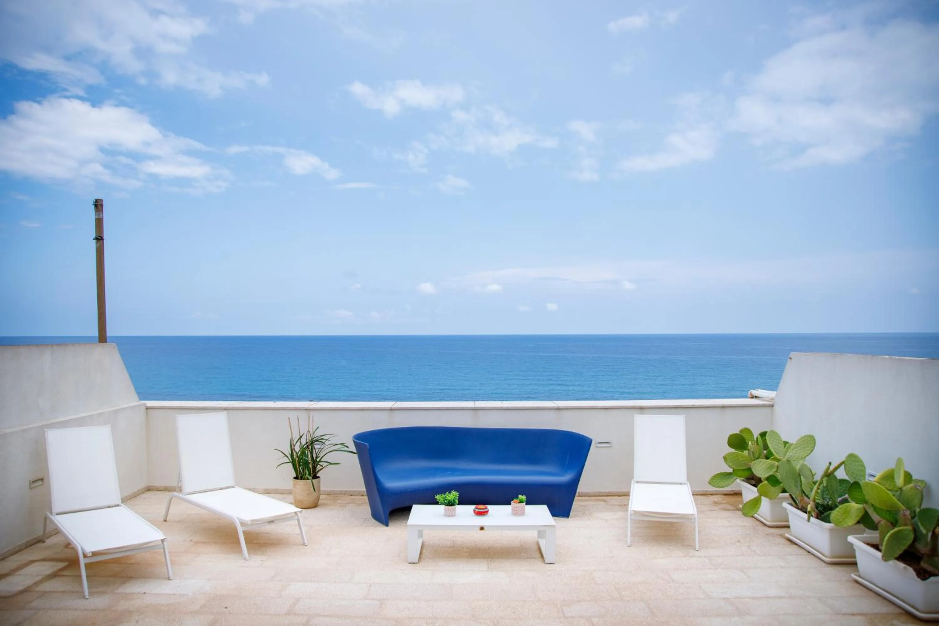 Sea view in Central Gallery Rooms- Palazzo D'Ali' Staiti XIX