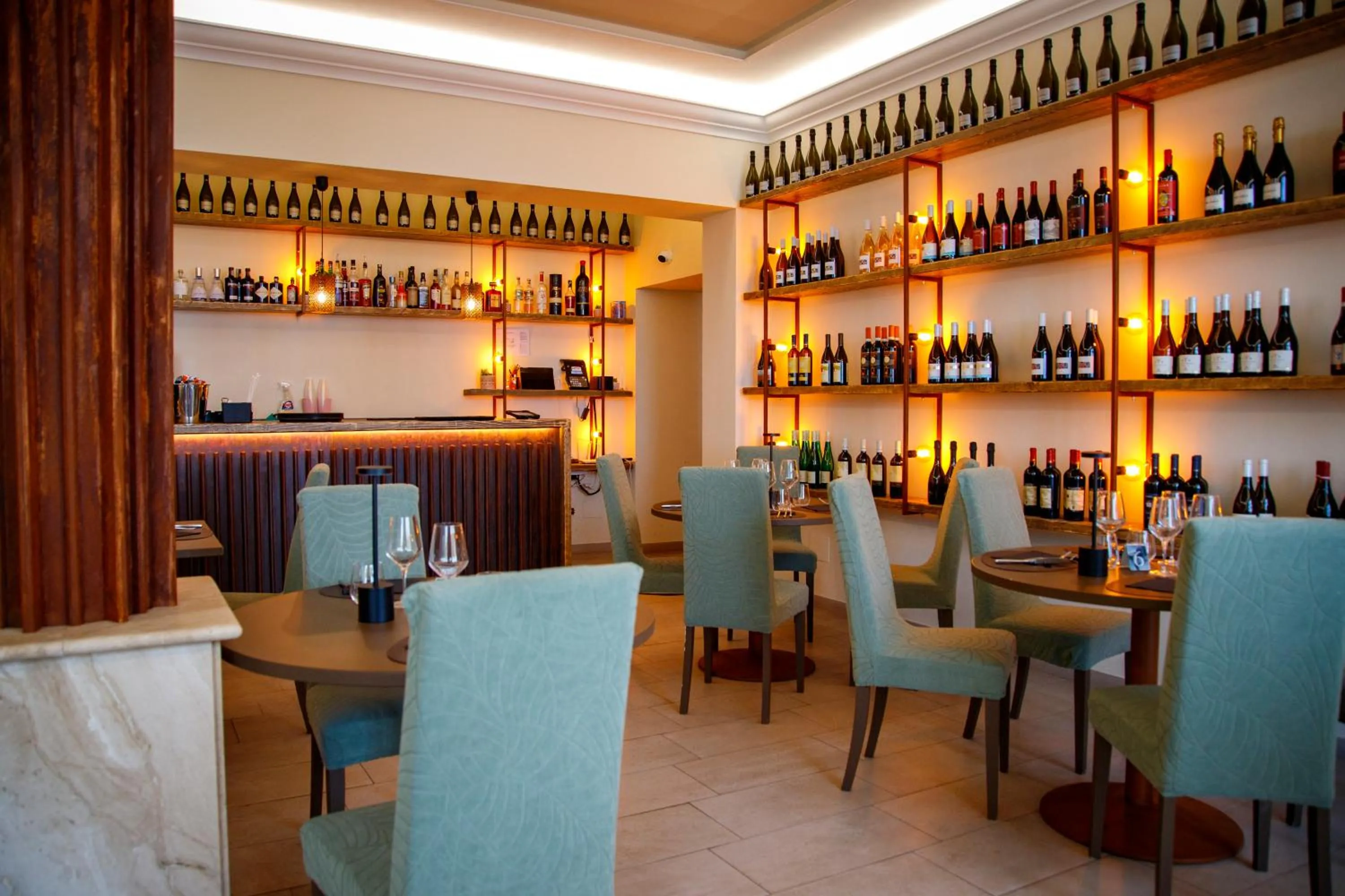 Restaurant/places to eat in Central Gallery Rooms- Palazzo D'Ali' Staiti XIX