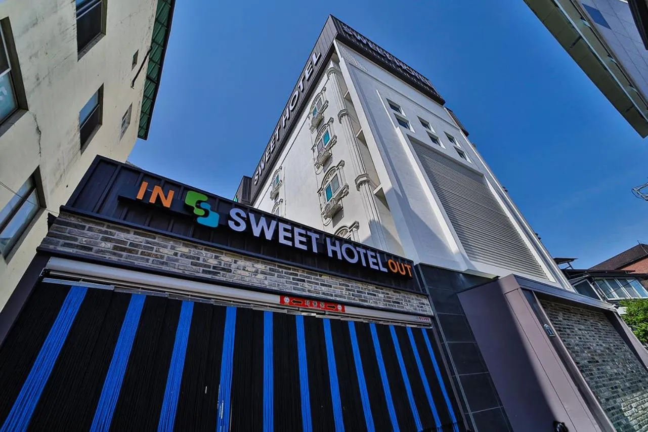 sweet hotel