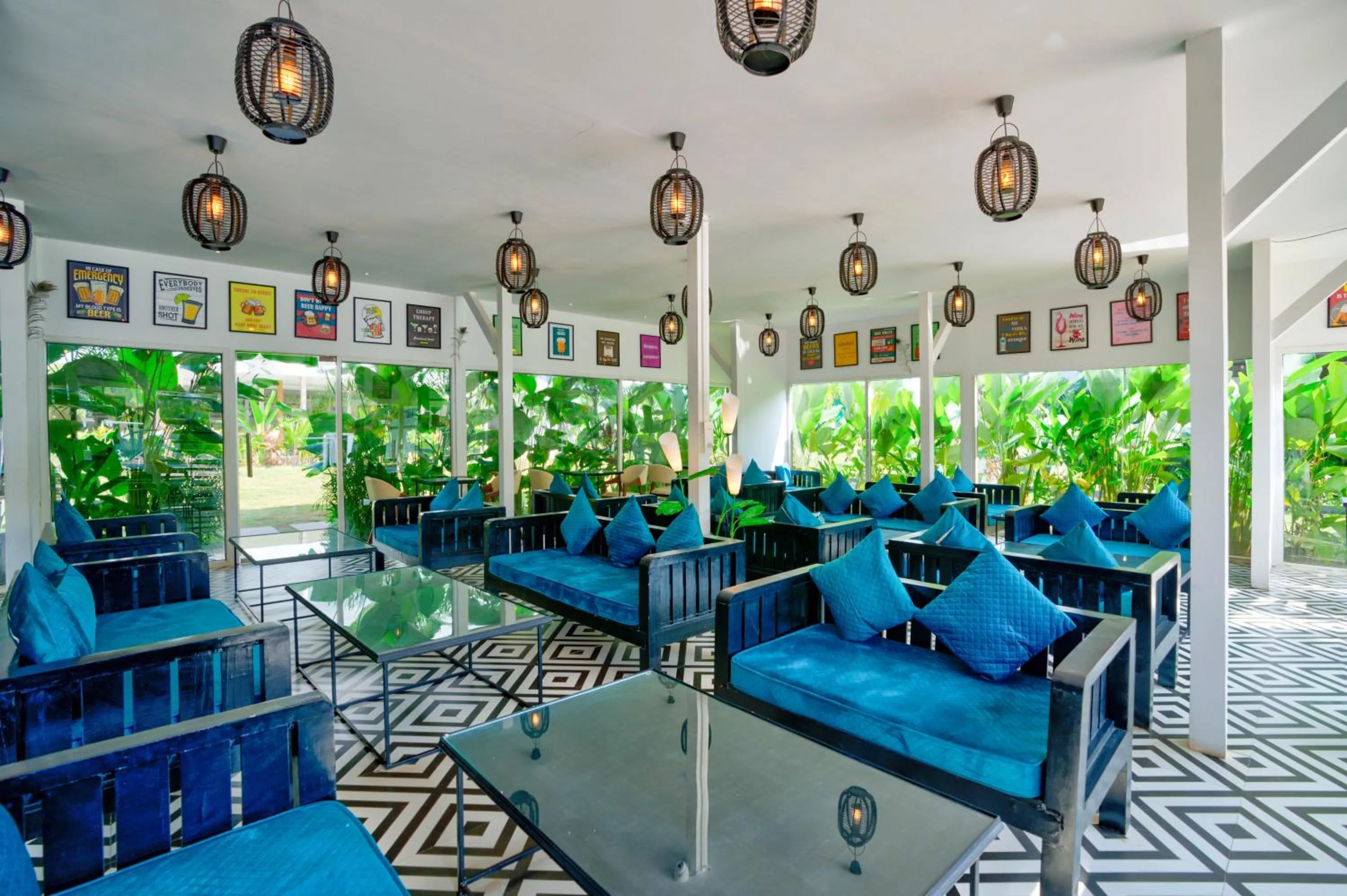 Lounge or bar in Raya Resorts