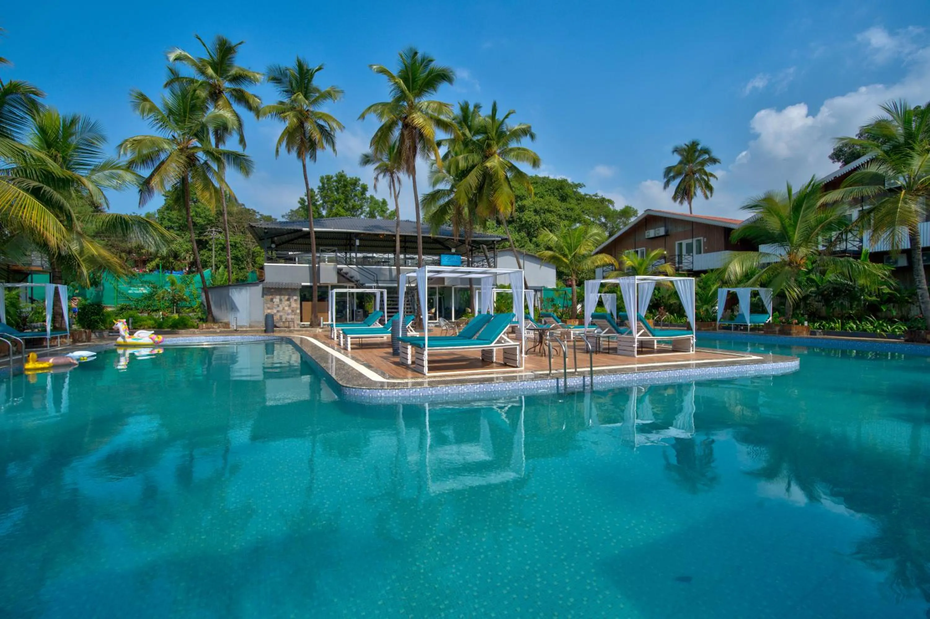 Swimming pool in Raya Resorts