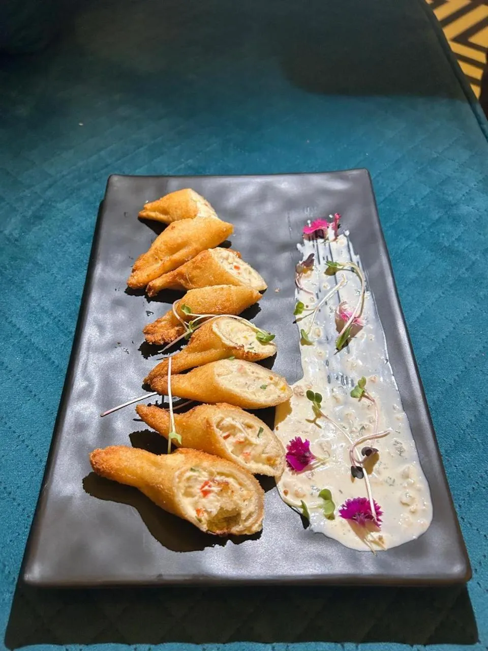 Food and drinks in Raya Resorts