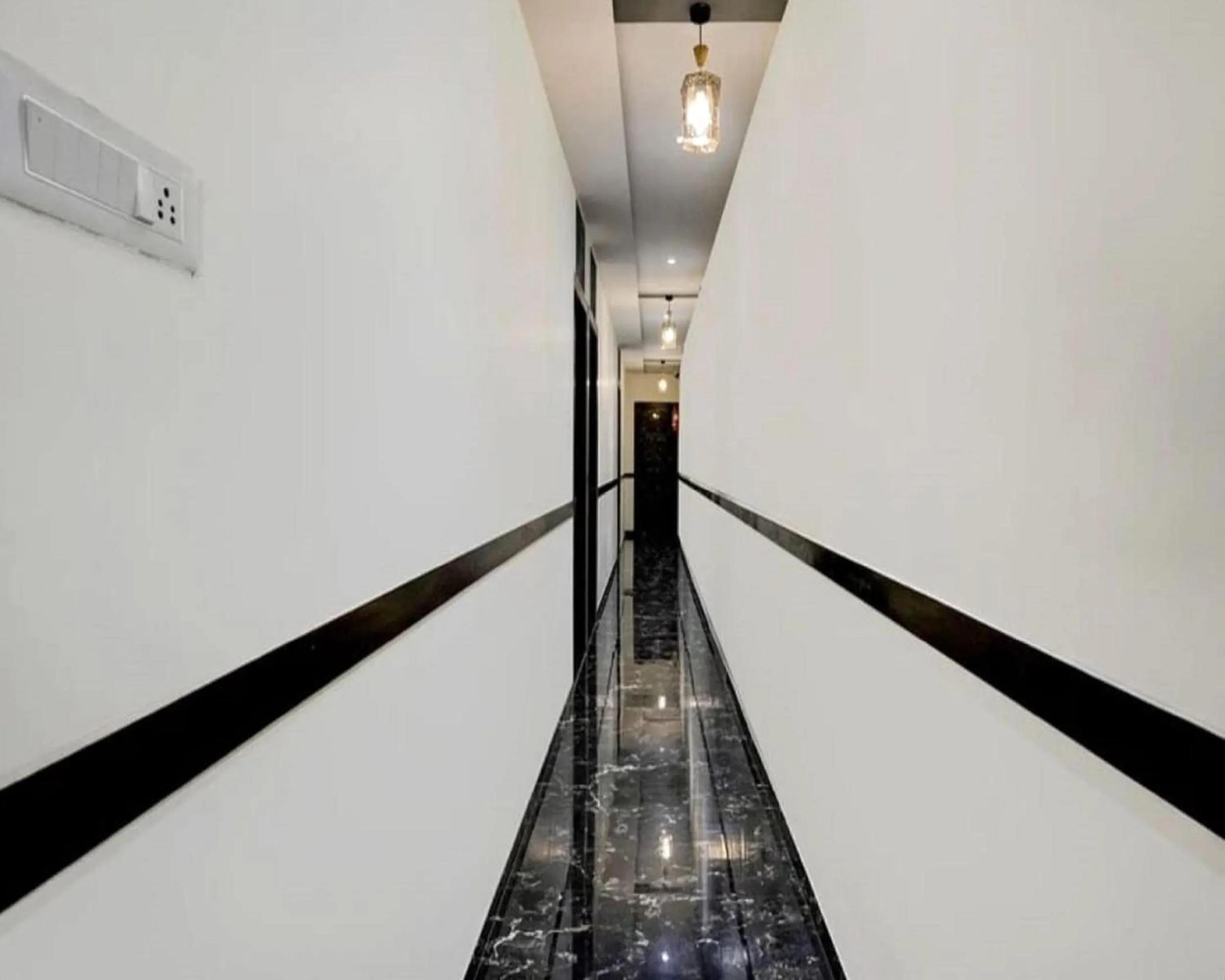 Property building in Hotel Golden Sands Inn Aslpha