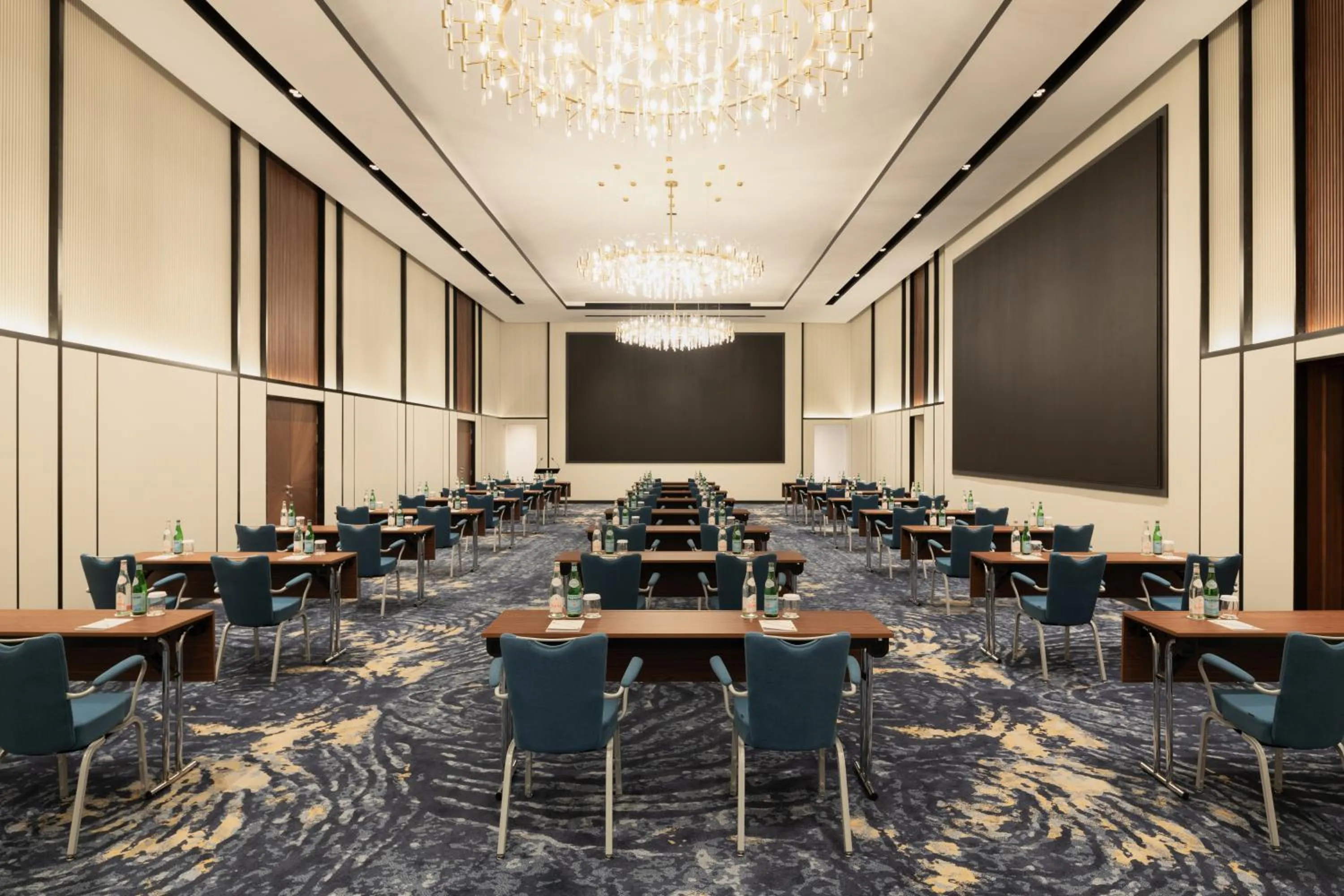 Meeting/conference room in Park Inn by Radisson Hotel & Apartments Kuwait