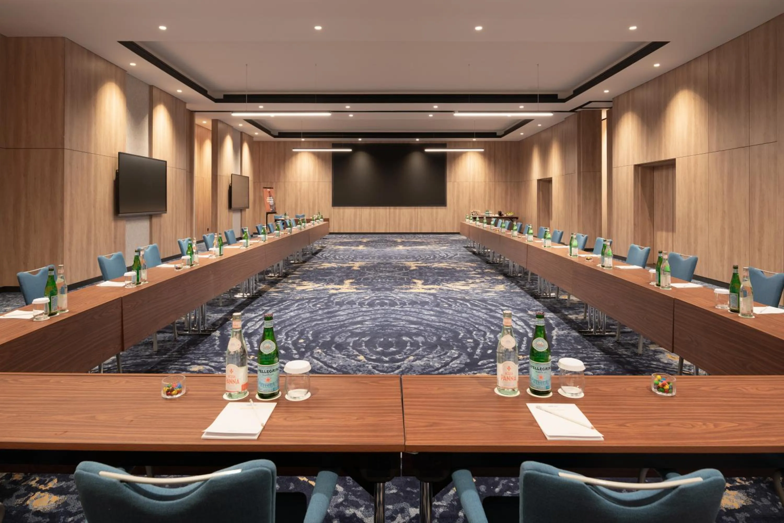 Meeting/conference room in Park Inn by Radisson Hotel & Apartments Kuwait