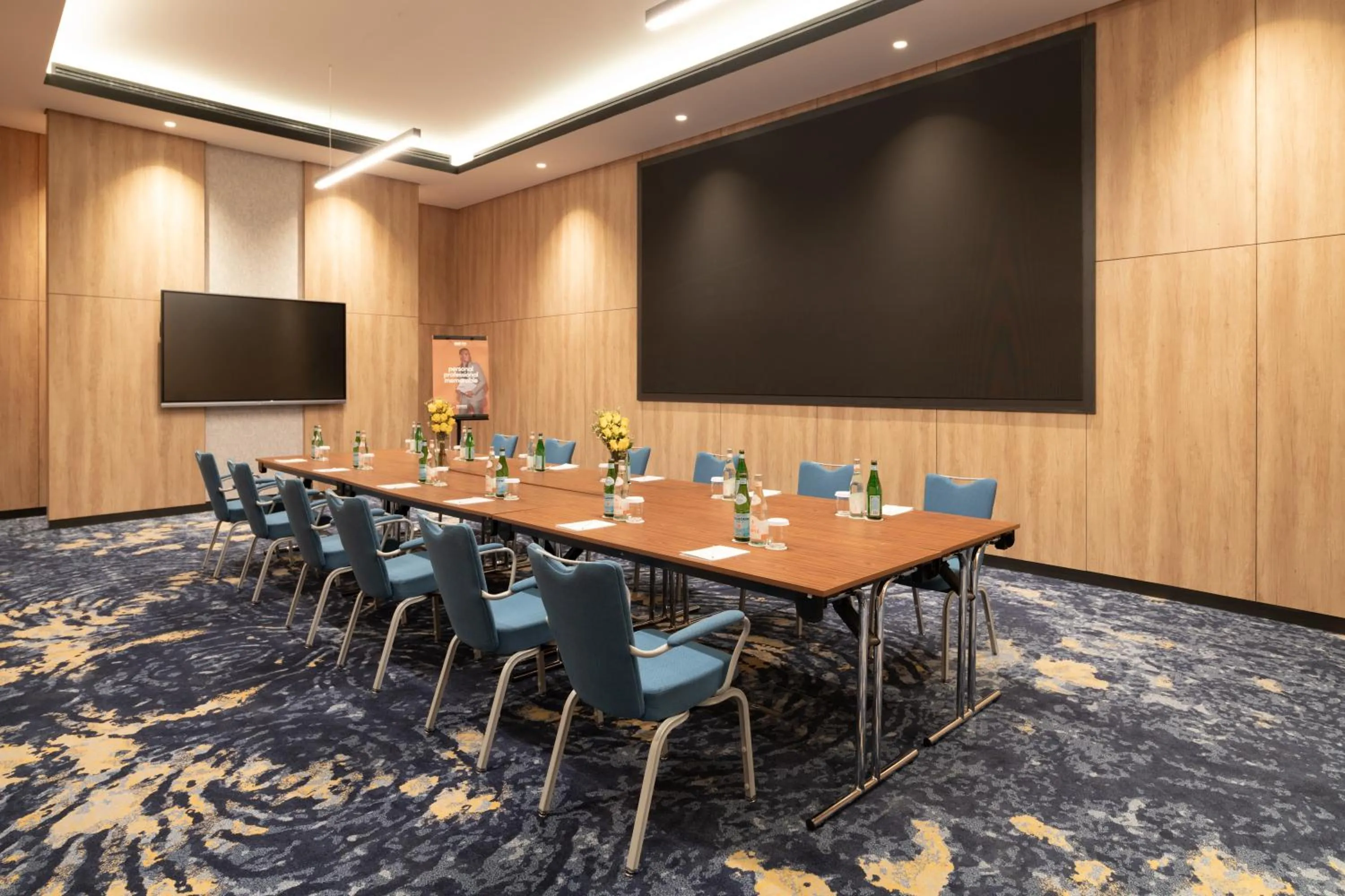 Meeting/conference room in Park Inn by Radisson Hotel & Apartments Kuwait
