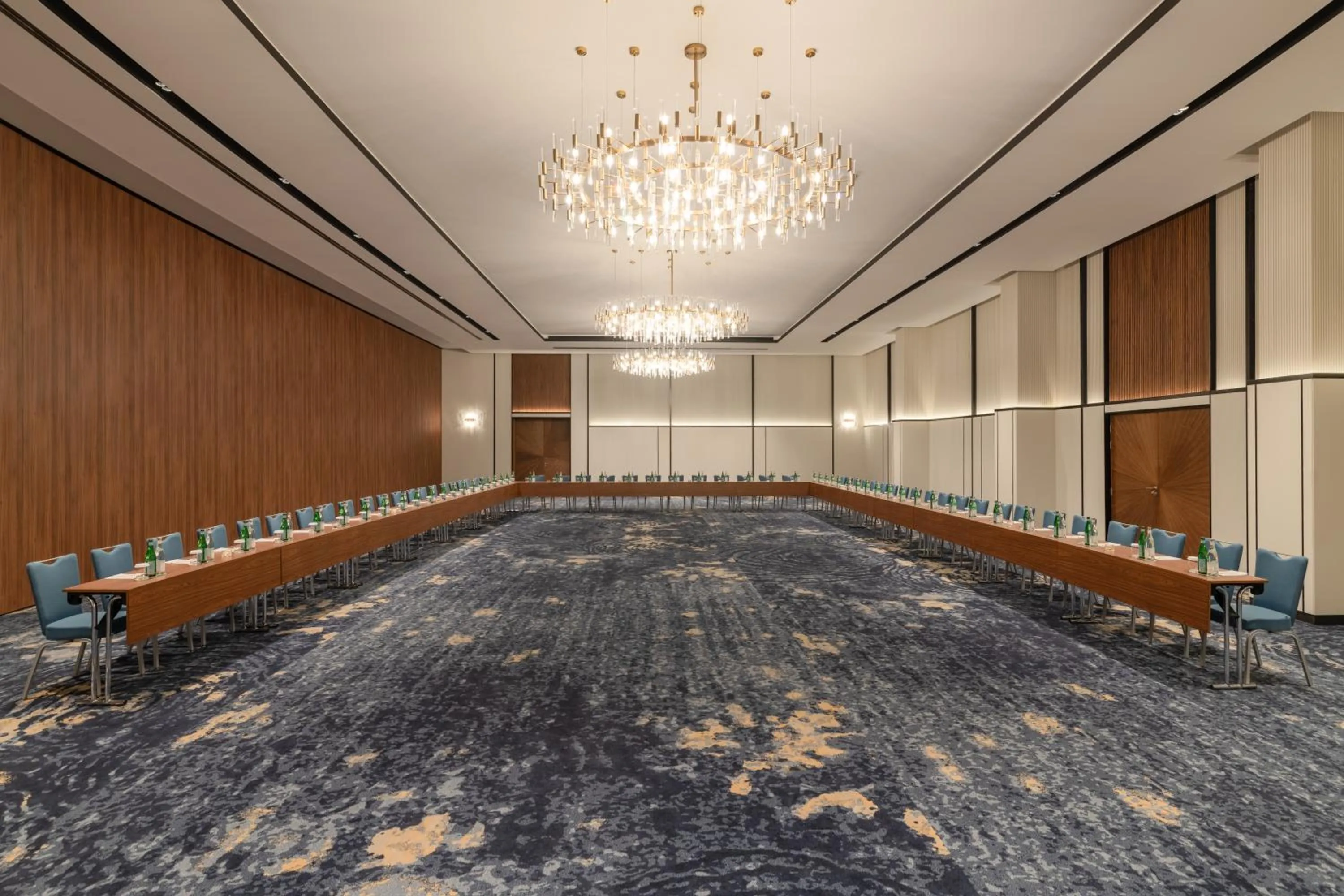 Meeting/conference room in Park Inn by Radisson Hotel & Apartments Kuwait
